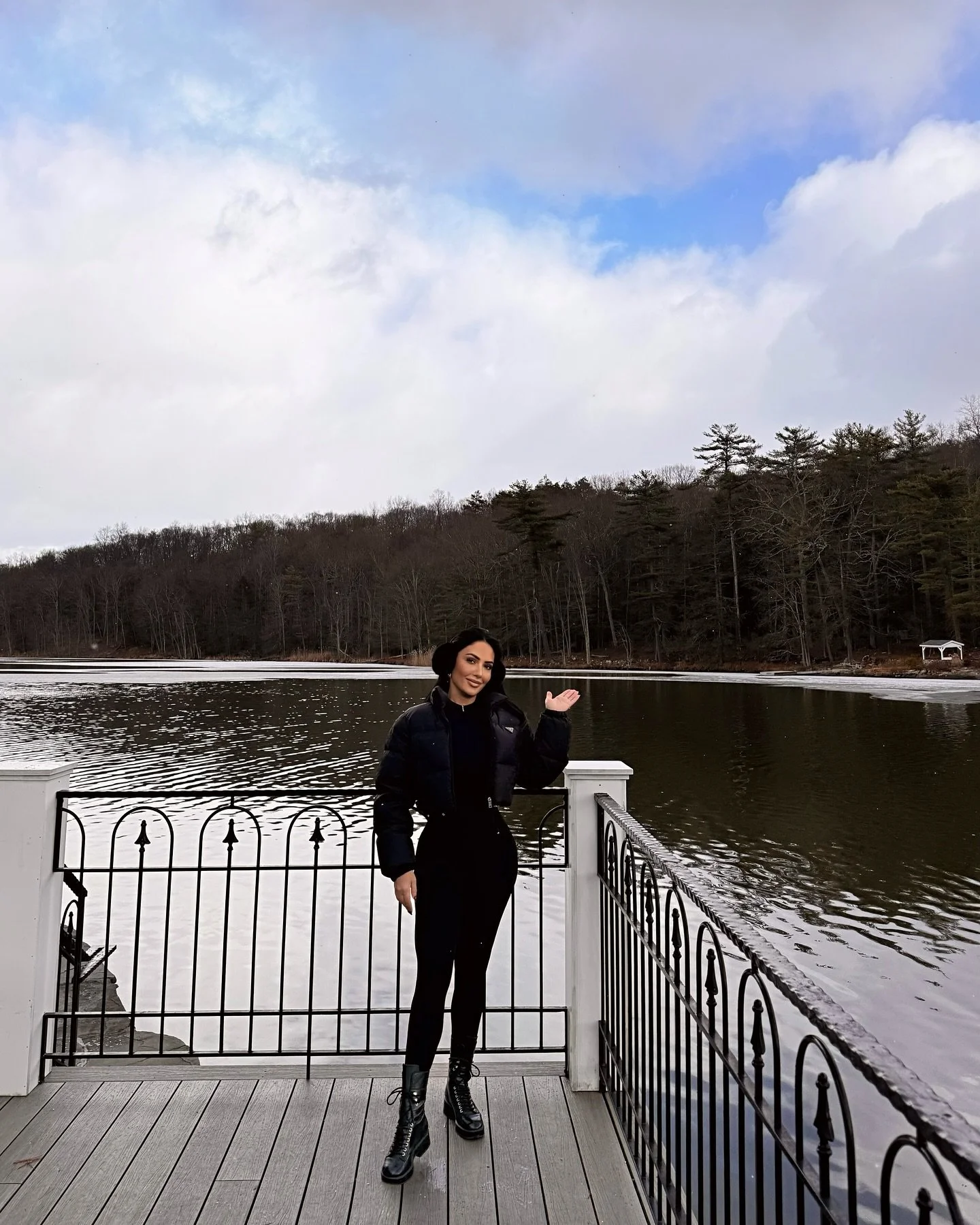 Chapter 1️⃣ of 5️⃣2️⃣ Make every day count with the ones who matter. 🤍
#2025vibes