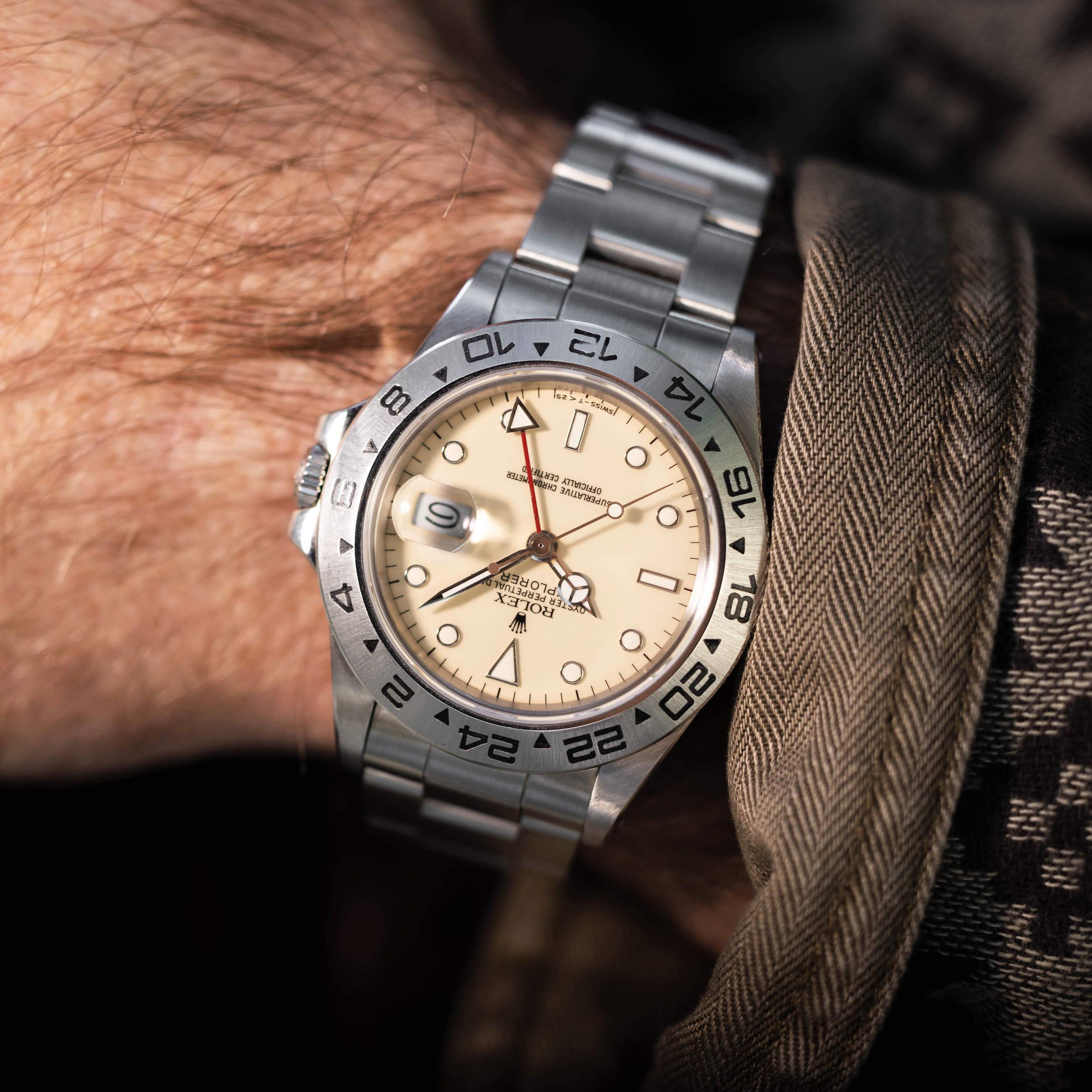 Cream Explorer II (36x36).png