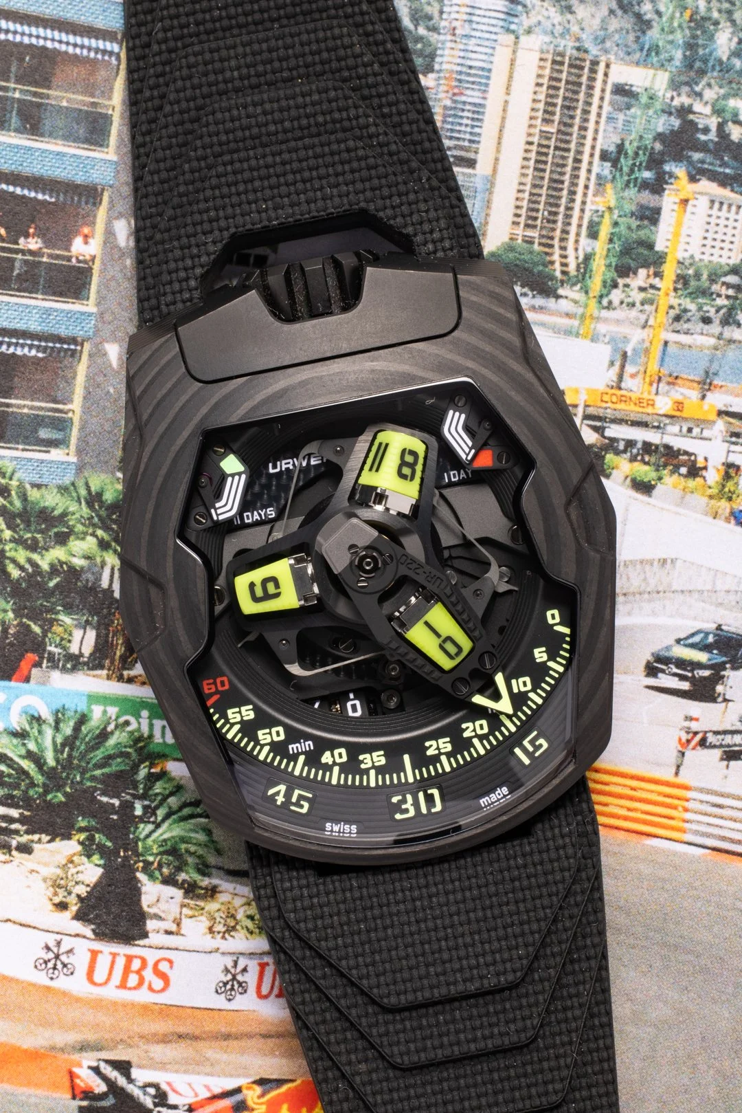 Urwerk UR-220