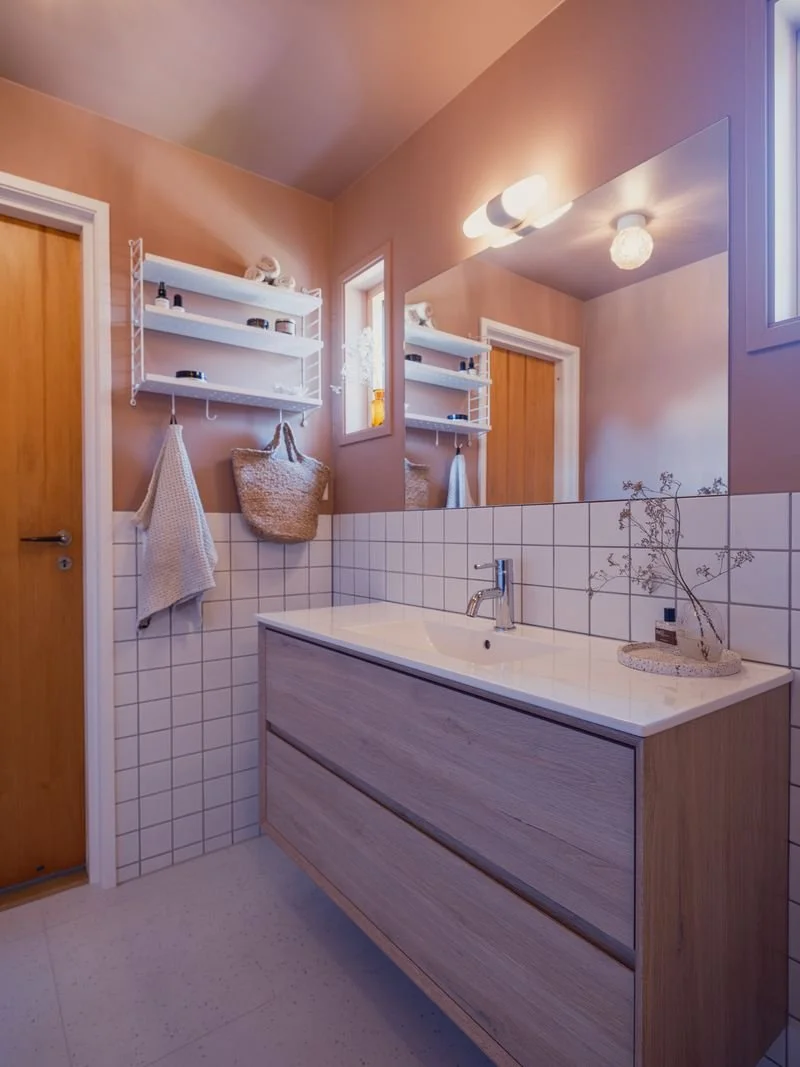 Originale dører, og lampe fra Ifö Electric