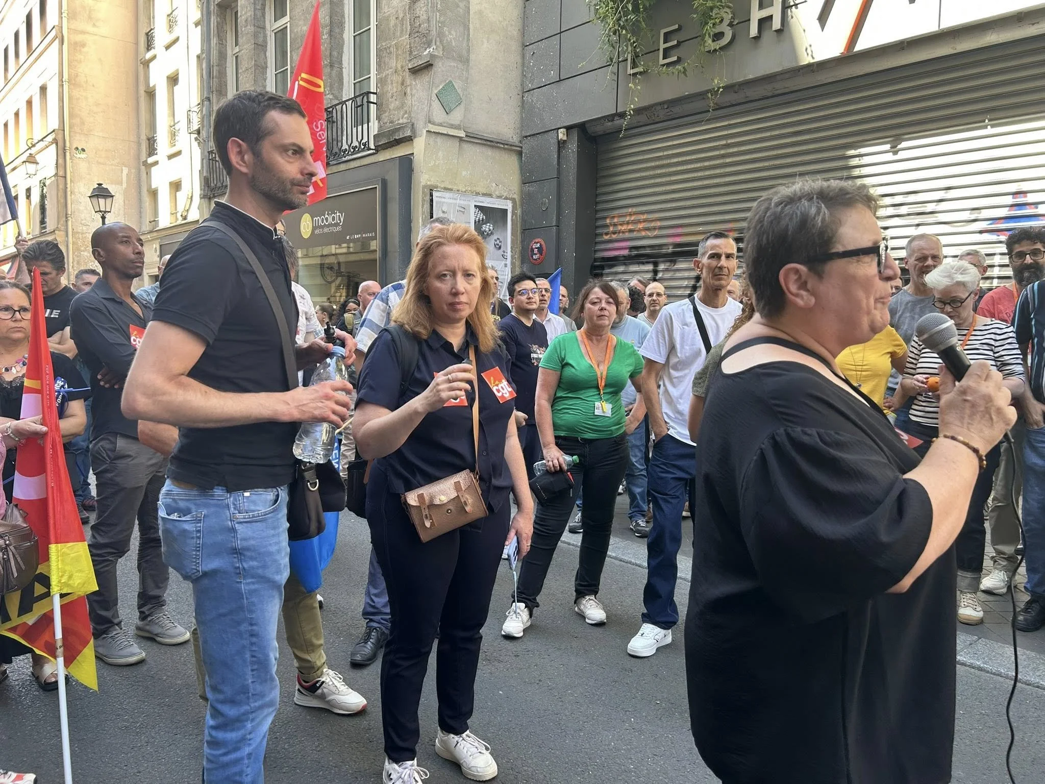 Les salarié.es du bhv en grève!