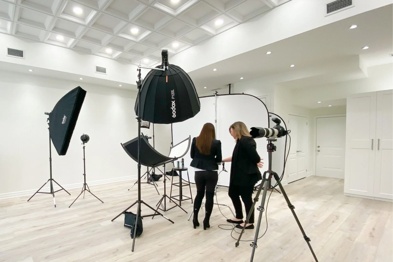 NEW easy online booking for your professional headshots!