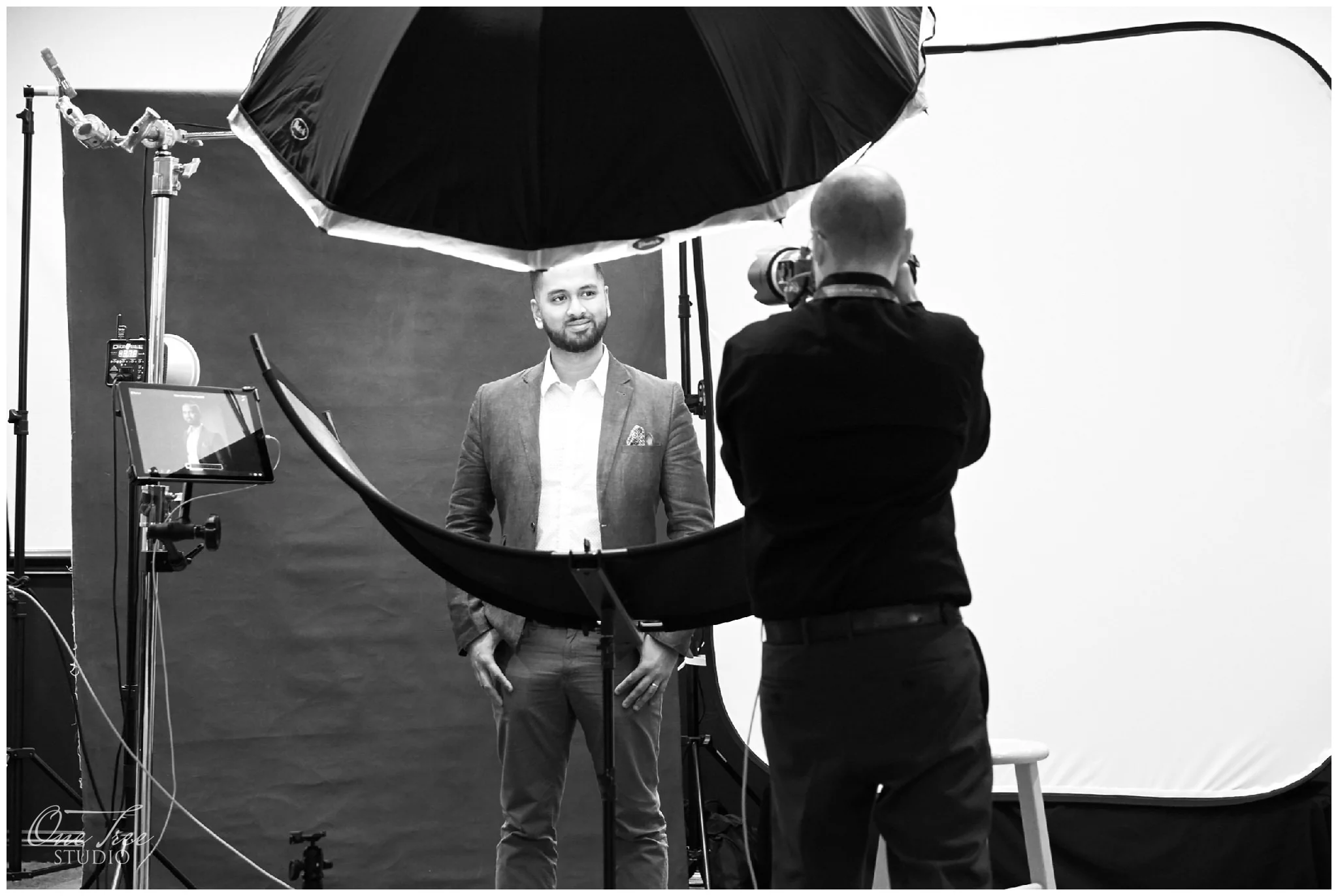 Conference Headshots at Sheraton Centre Toronto | One Tree Studio Inc.