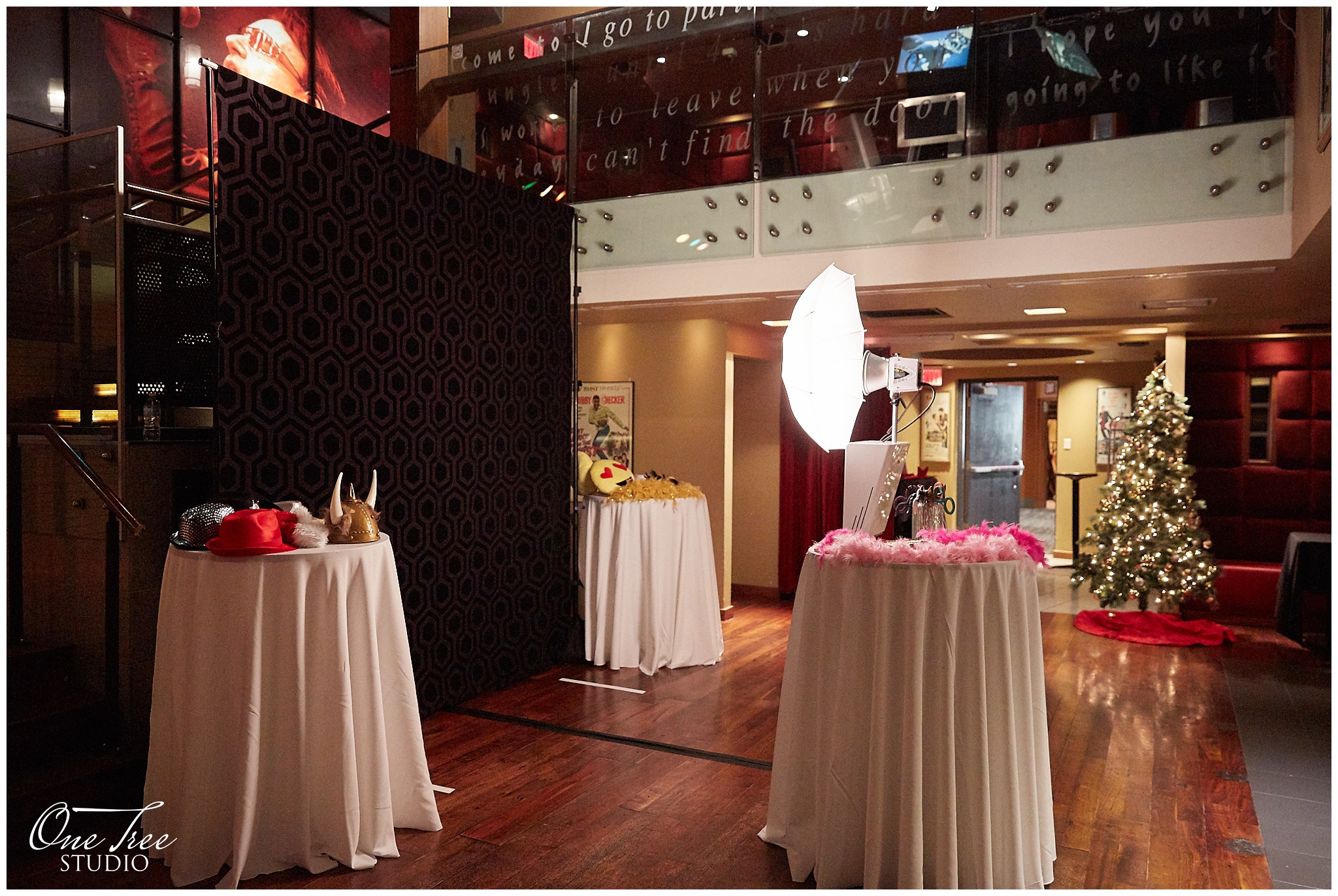 Toronto Photo Booth | Niagara Photo Booth | One Tree Studio Inc.
