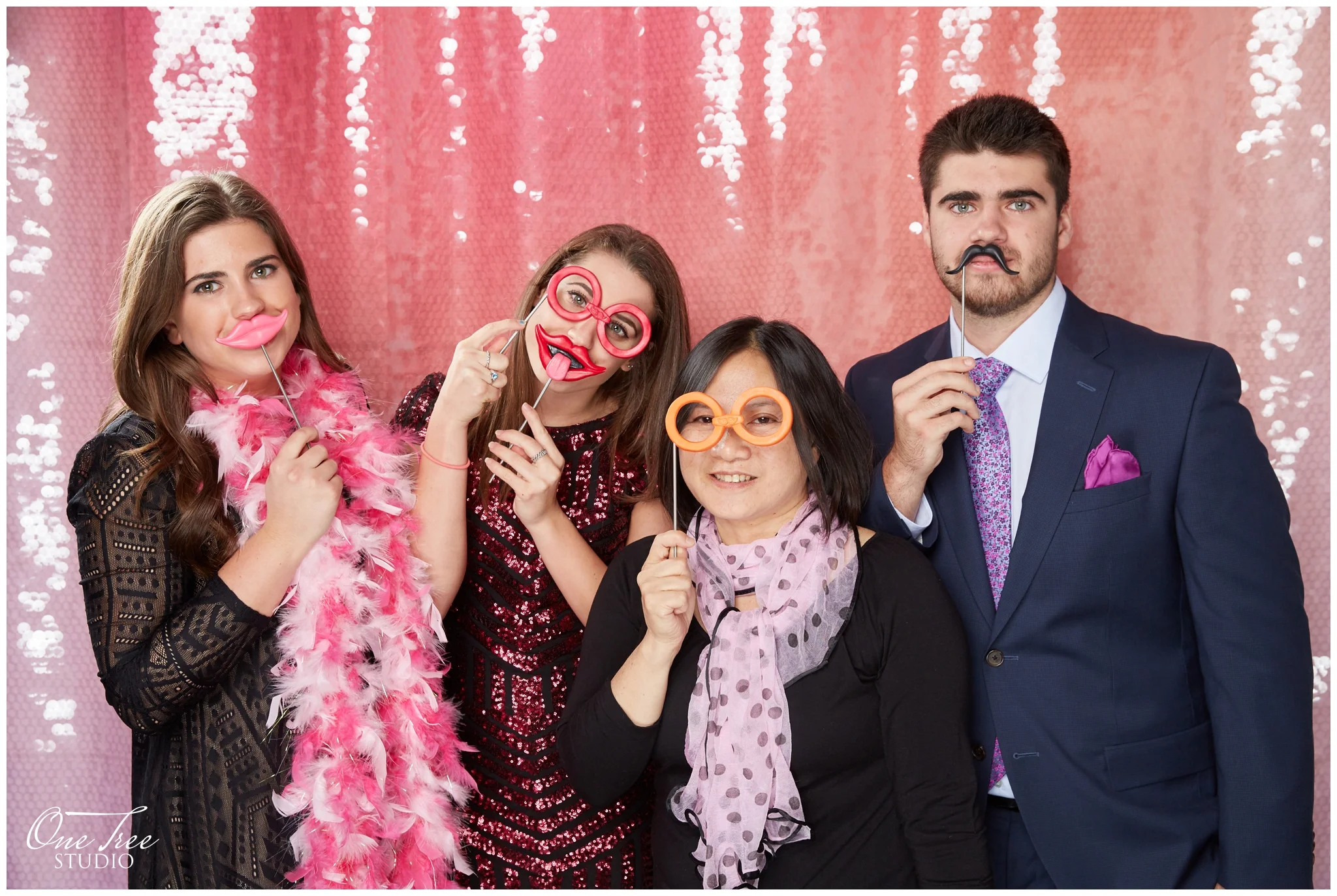 Best Photo Booth | Toronto Niagara | One Tree Studio Inc.