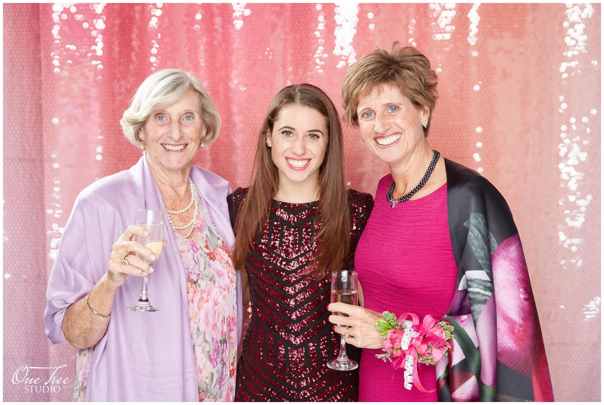 Best Photo Booth | Toronto Niagara | One Tree Studio Inc.