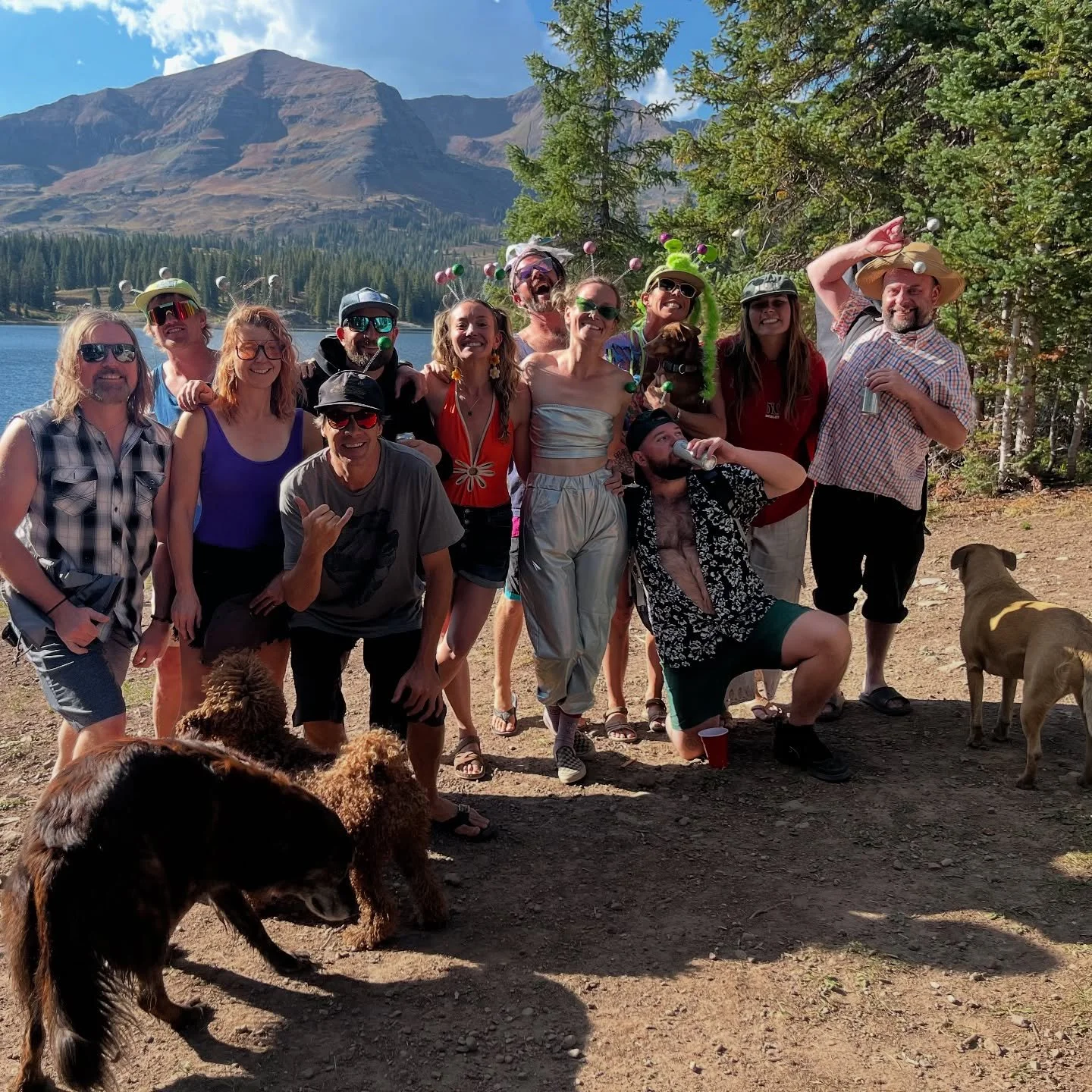 We had such a busy Summer, it was so nice to take a day to just hang with the Noodle fam. So grateful for days like this 🙂 

#TheGourmetNoodle #CrestedButte #Colorado #CrestedButteLiving #ChefOwner #LocalRestaurant #CrestedButteColorado #FamilyTime