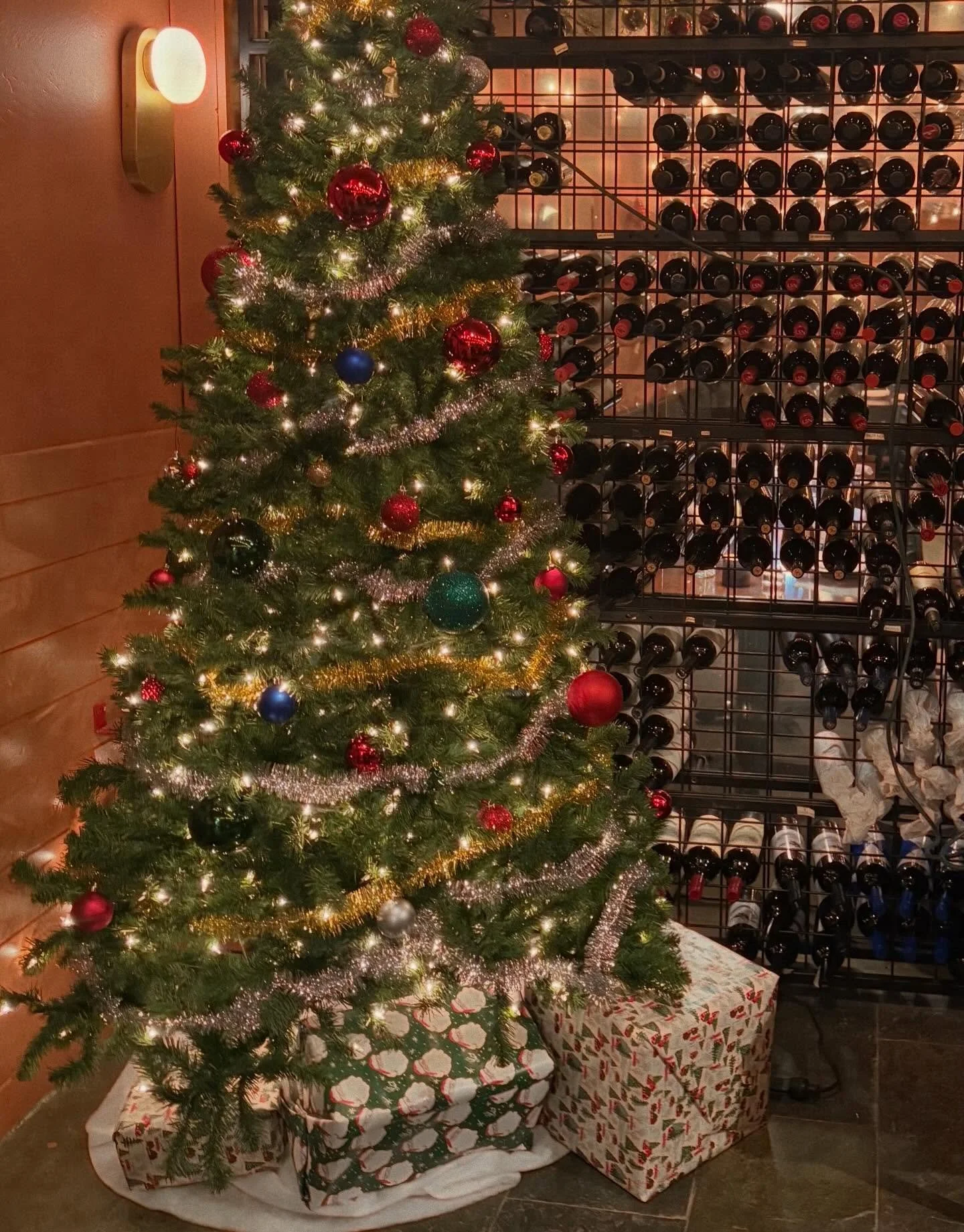 We are getting into the Christmas spirit here at The Gourmet Noodle! 
We can&rsquo;t wait for you to see what we&rsquo;ve been working on 🤗 make your reservations at Thegourmetnoodle.com