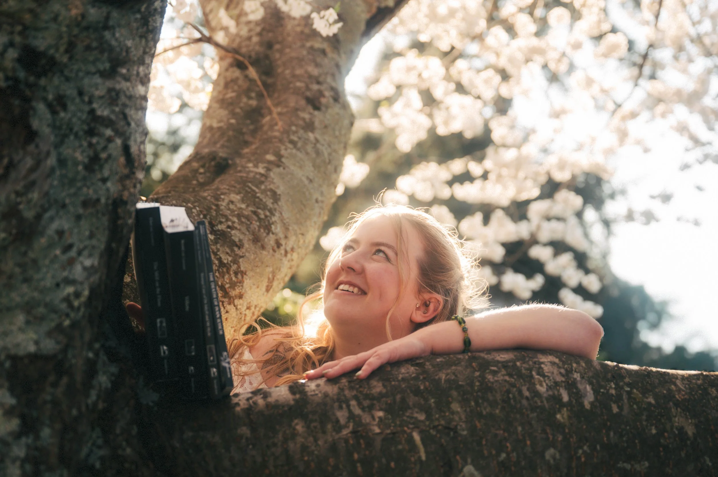 richmond-graduation-photos-cherry-blossoms-hannah-louise-photo-3.jpg