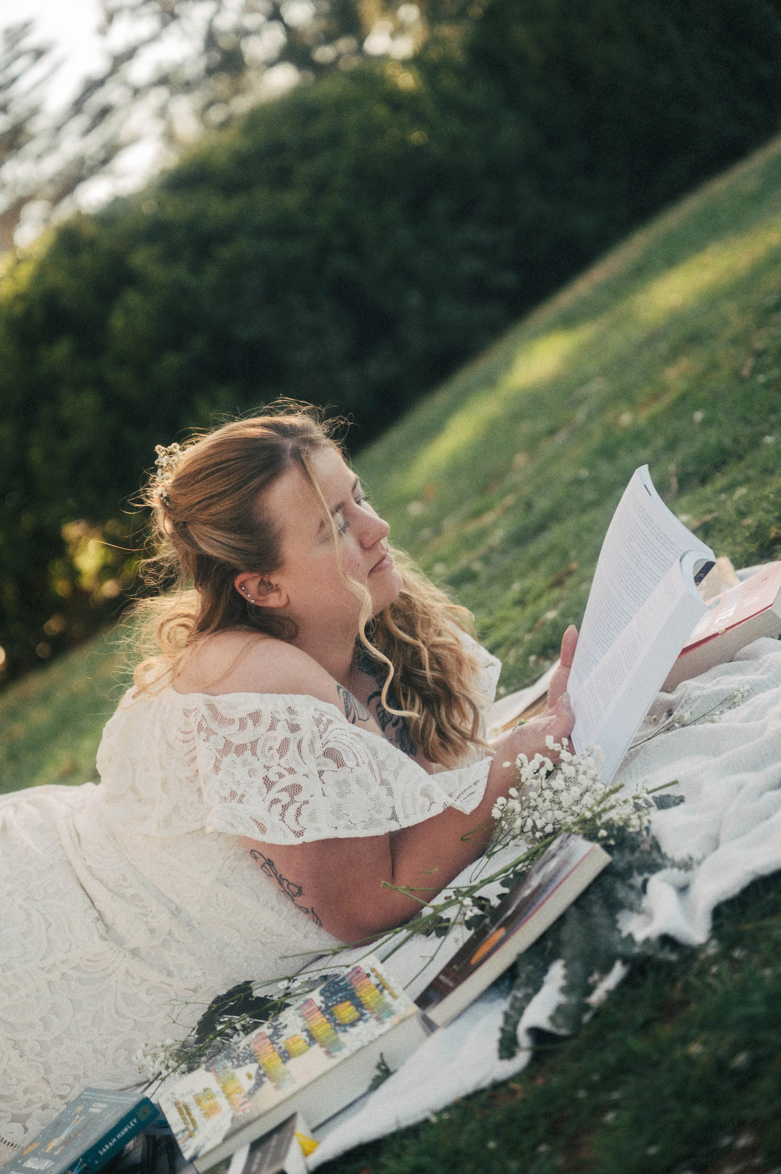 richmond-graduation-session-storytelling-portrait-hannah-louise-photo-2.jpg