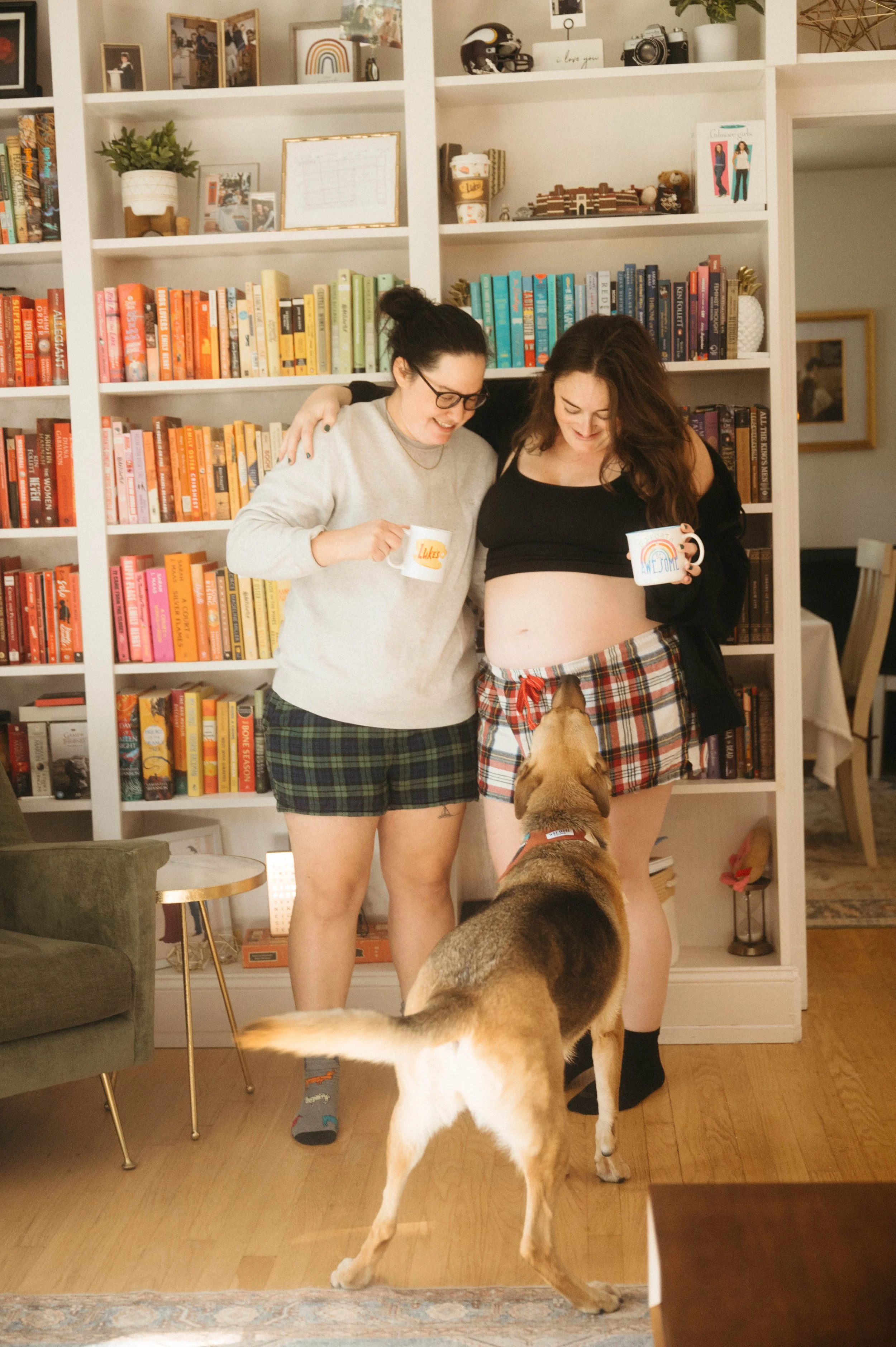 meaningful-maternity-session-home-richmond-hannah-louise-photo.jpg