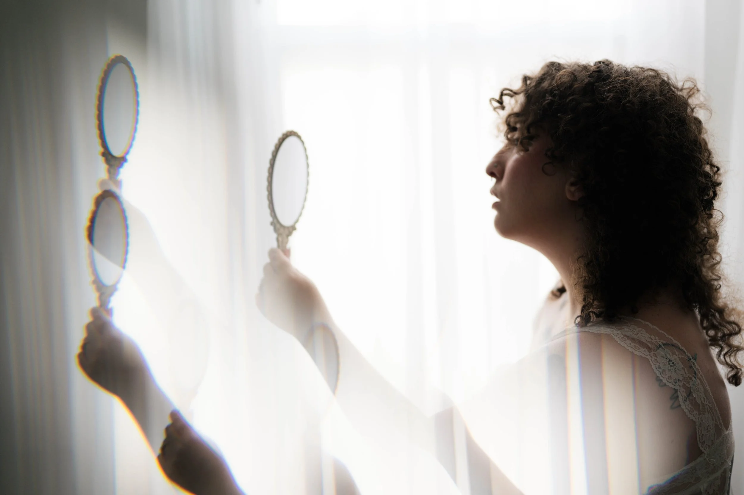 intimate-boudoir-mirror-portrait-richmond.jpg