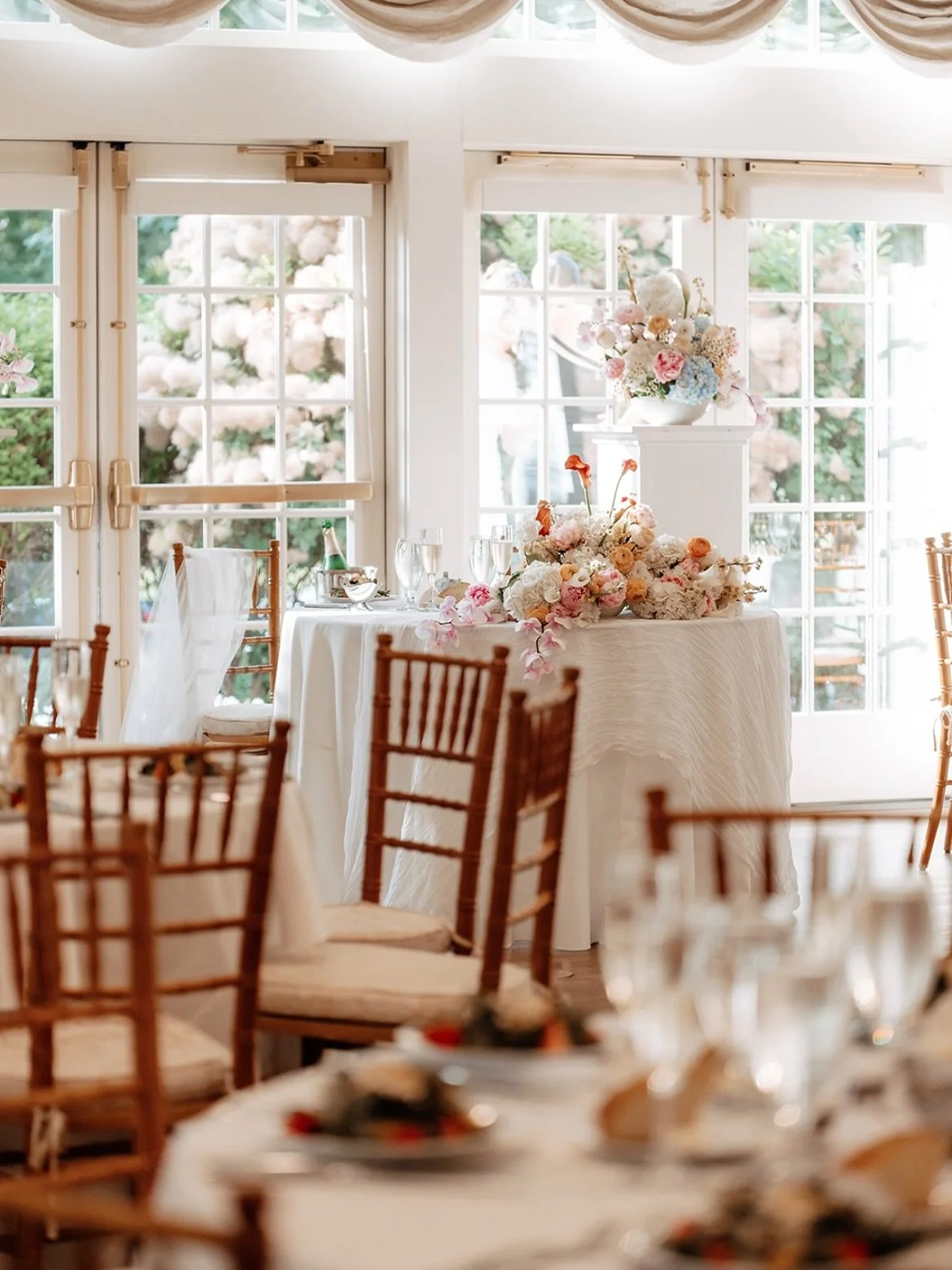 Details from the sweetest day in July celebrating Emily & Zach π₯°