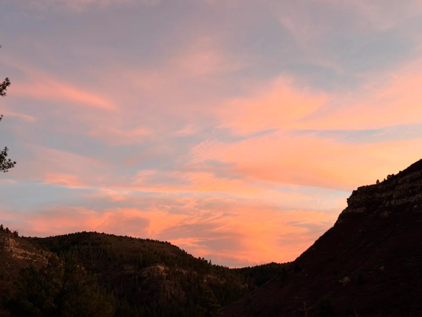Wet trails made for an awesome rec path run with a friend who happened to be in town! It looks like snow is coming this week and the whole town is excited for winter! Just like that mountain biking isn&rsquo;t the hot topic and winter sports are!
I d