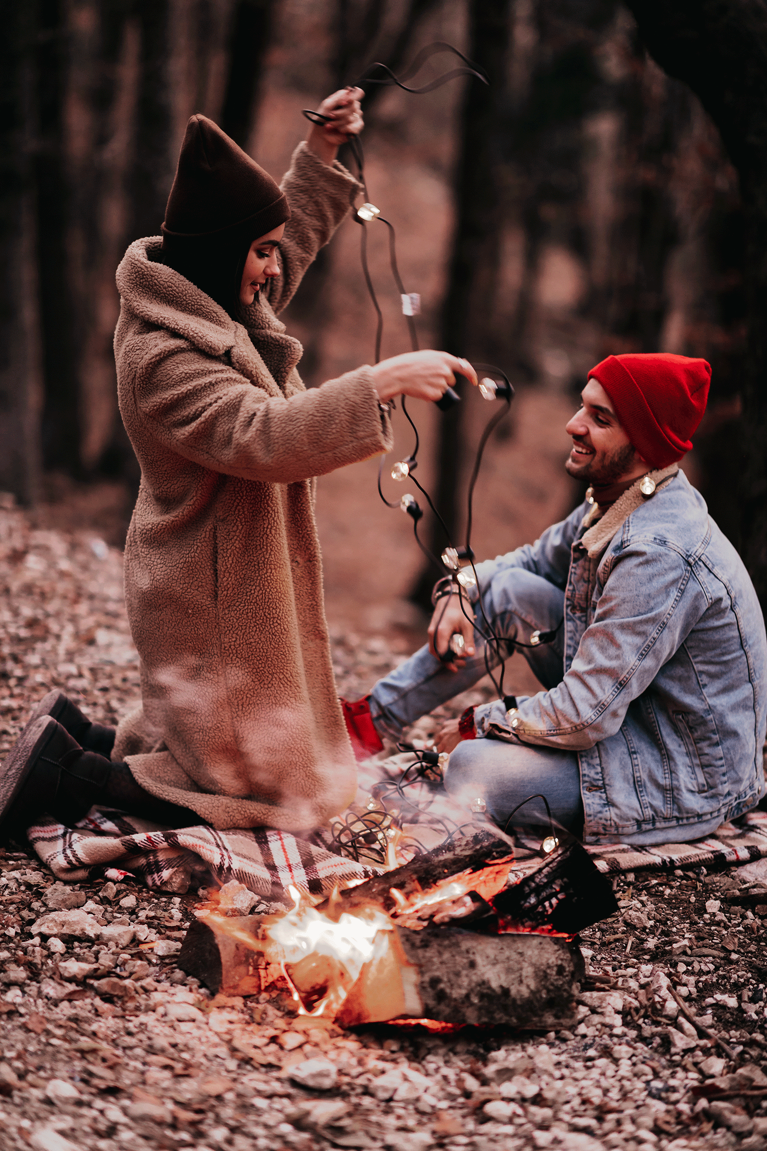 Olsi-Bylyku-and-his-girlfriend-romantic-photography-1.gif