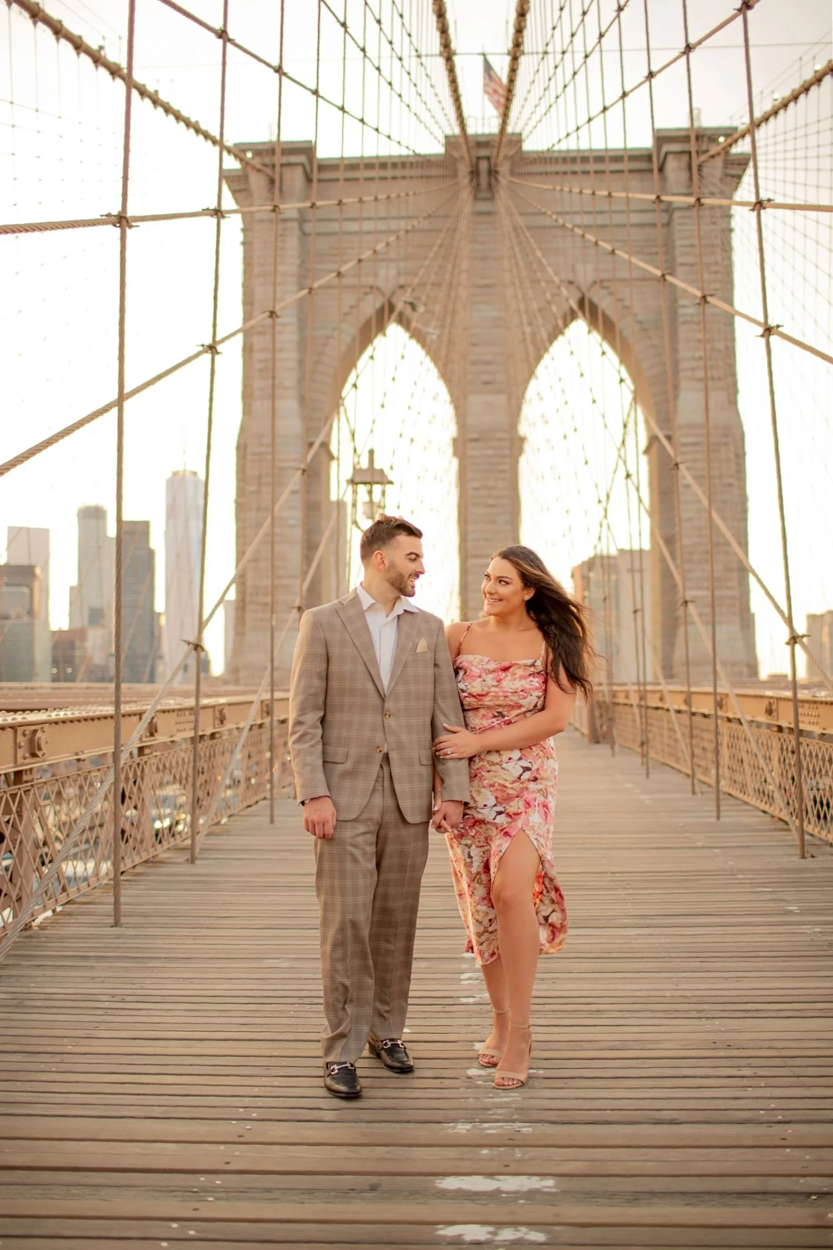 Brooklyn-Bridge-engagement-session-1-scaled.jpg