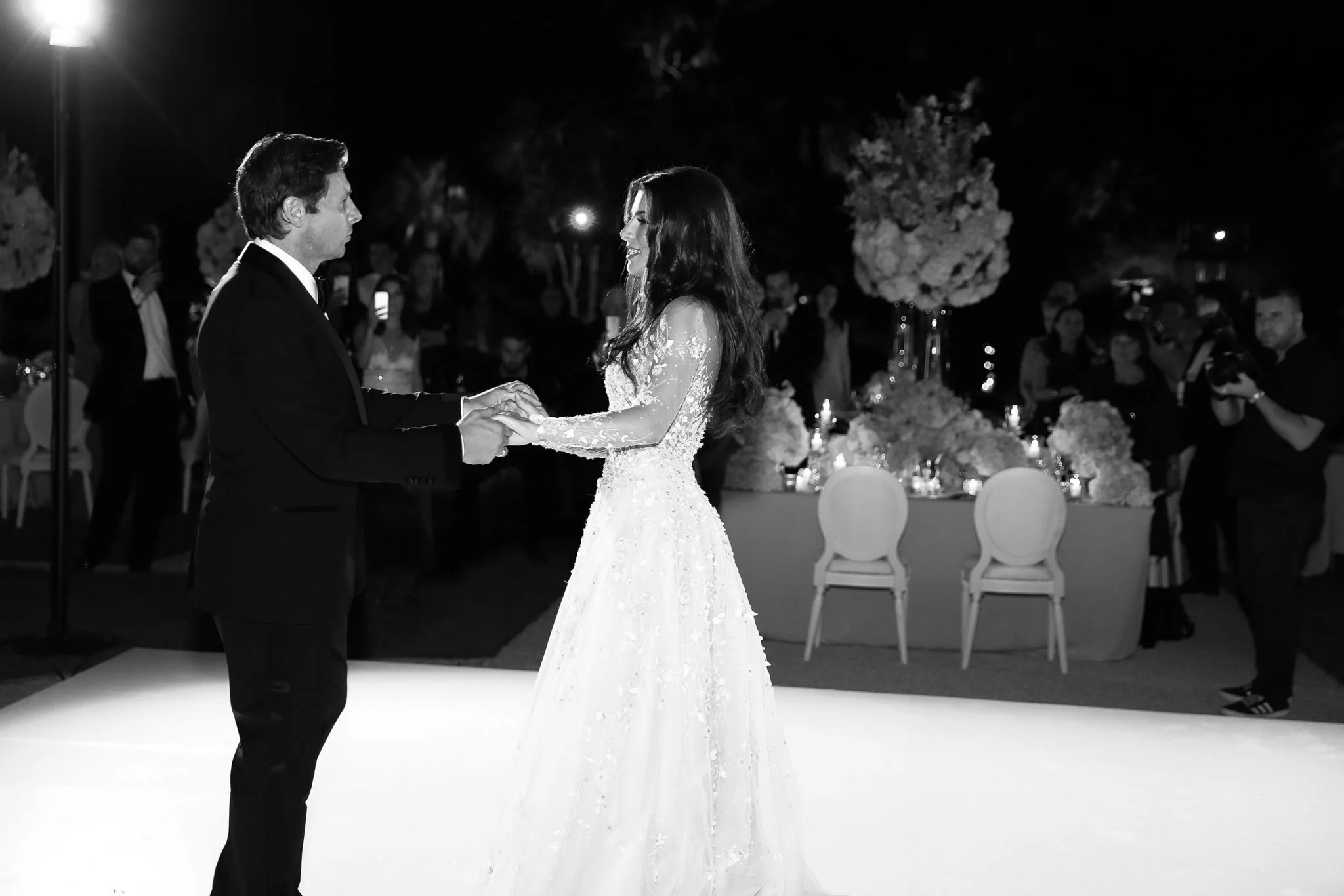 Bride-and-groom-first-dance-2048x1366.jpg