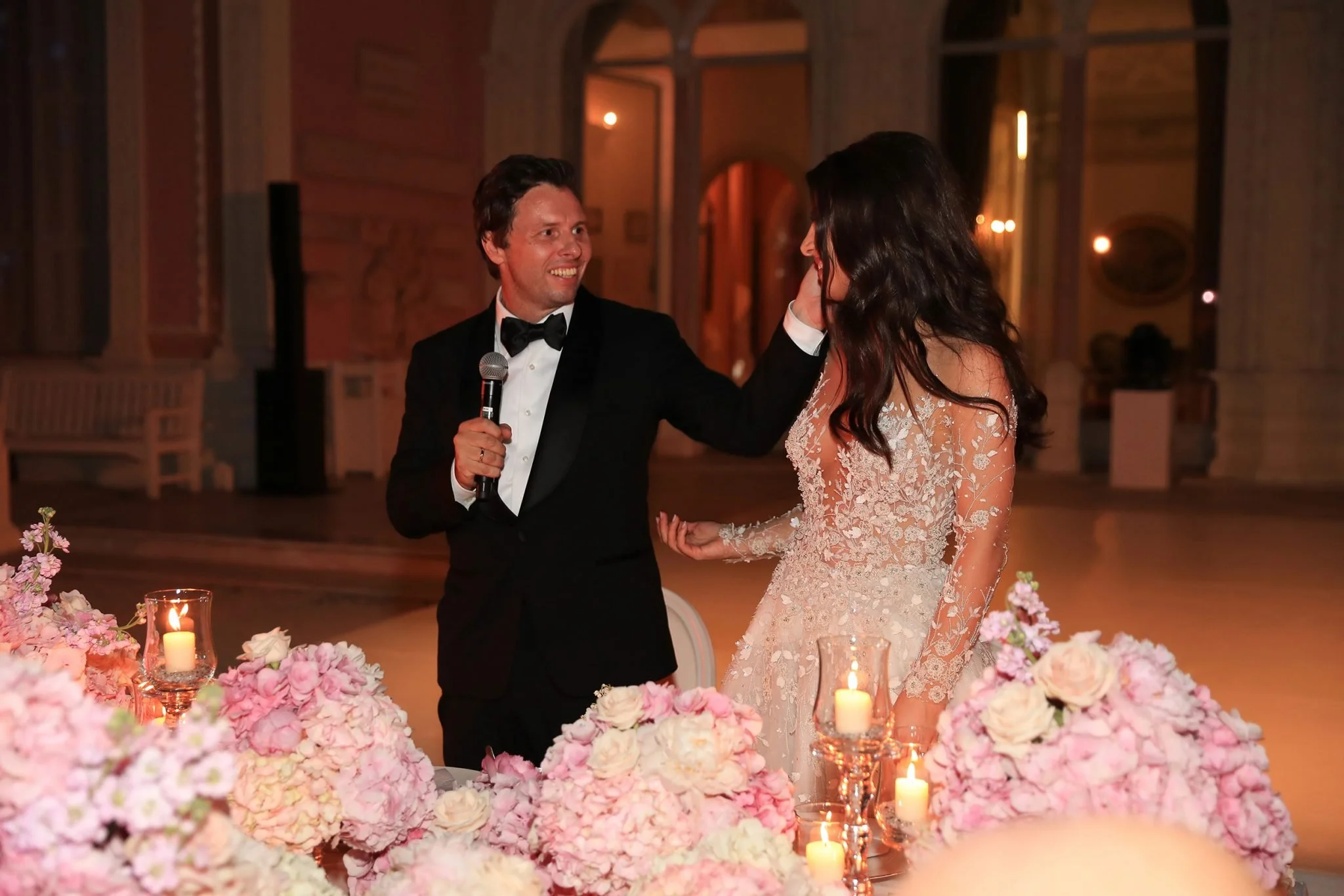 Bride-and-groom-giving-their-speech-1-2048x1366.jpg