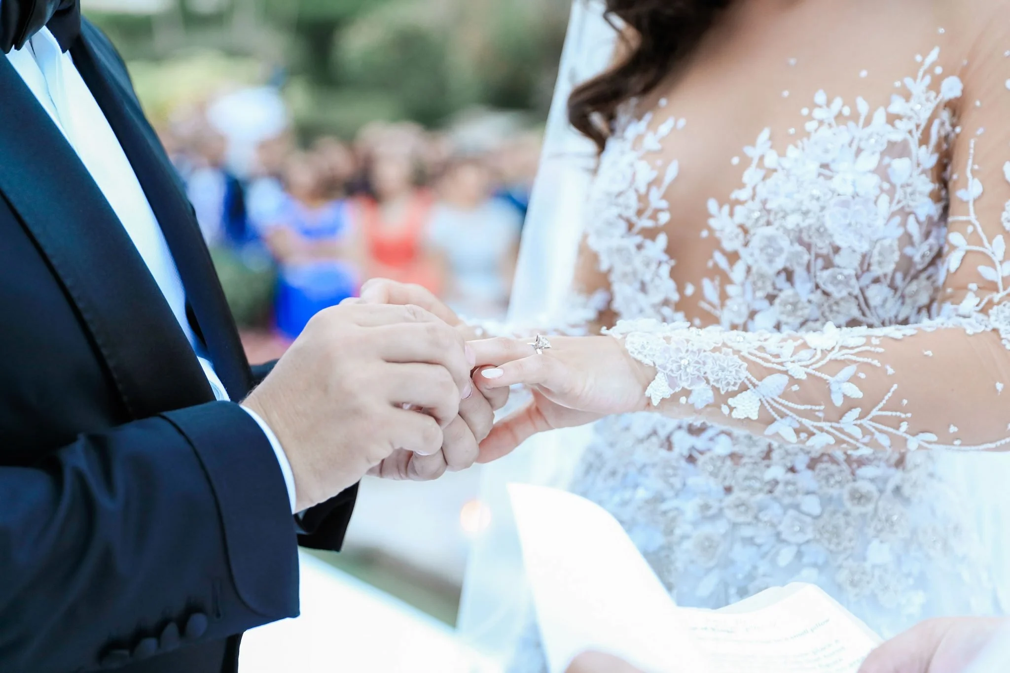 Bride-and-groom-exchanging-rings-photos-2048x1366.jpg