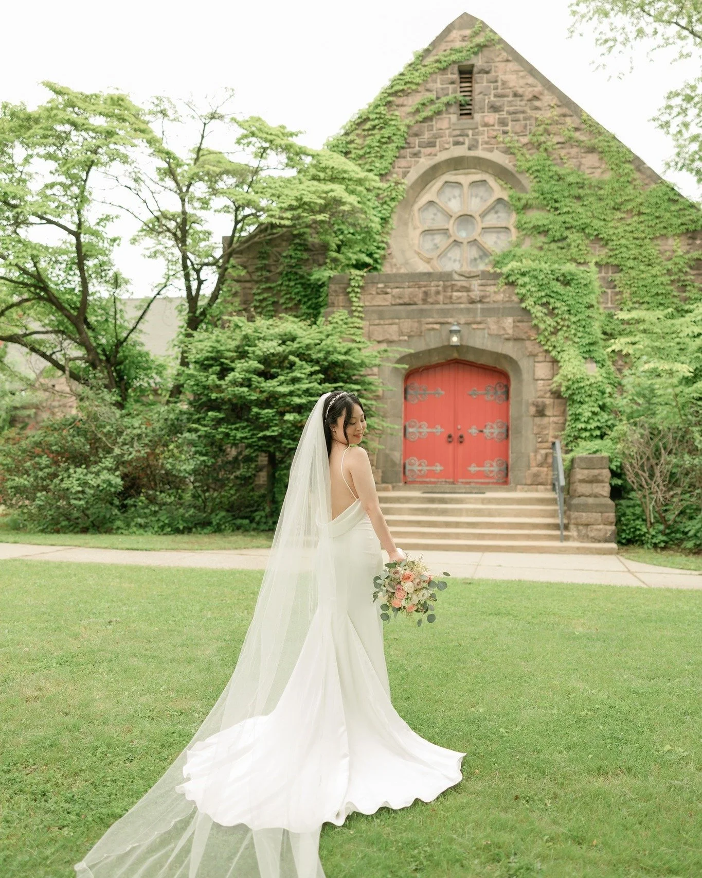 Photographer @anjezadyrmishi
#bridaleditorial #brideportraits #bridalphotographer #bridaleditorialphotoshoot #bridaleditorialphotographer #weddingphotography #weddingphotographer #nycweddingphotographer #njweddingphotographer #nycwedding #nycweddingp