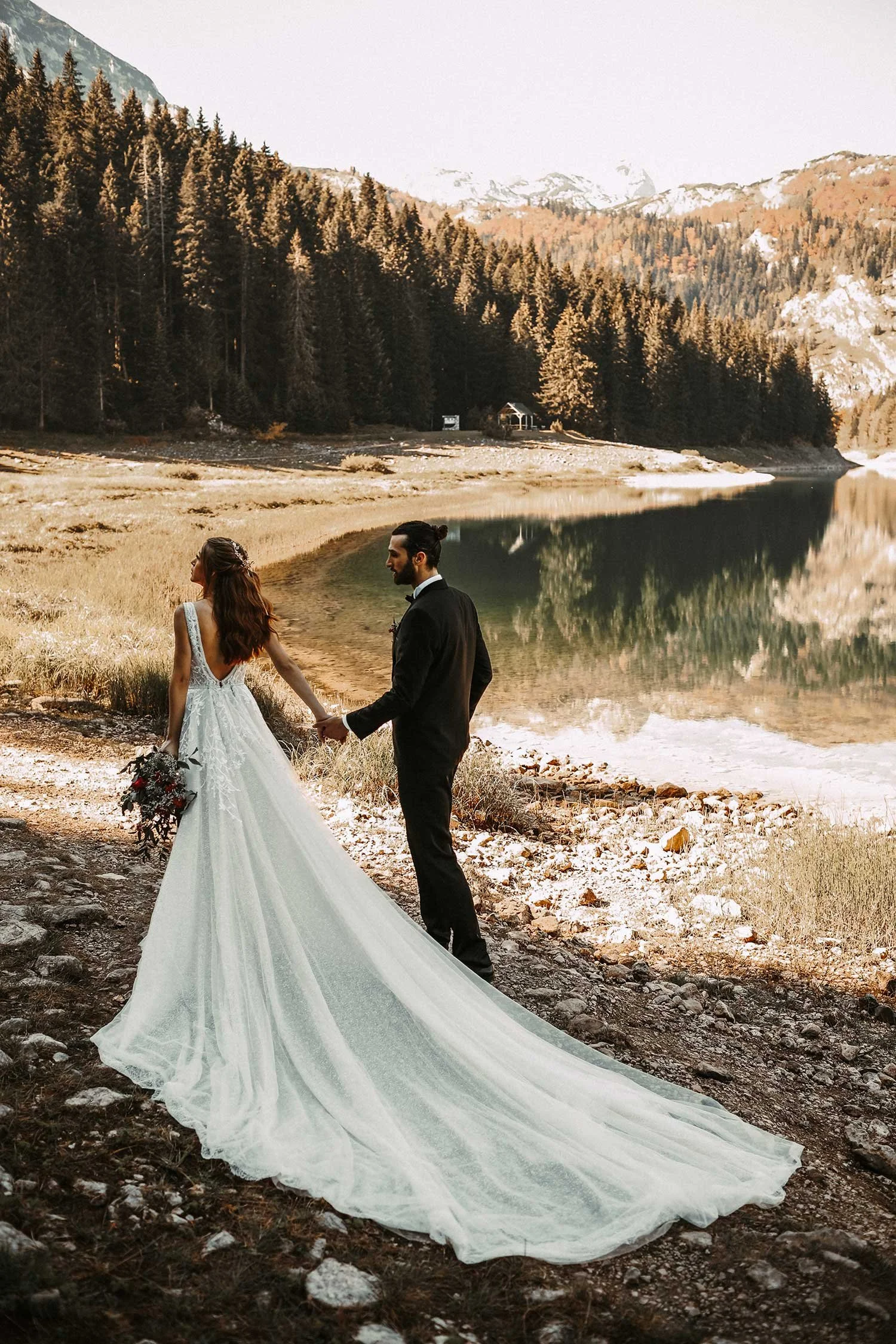 Romantic-wedding-photoshoot-in-Montenegro.jpg