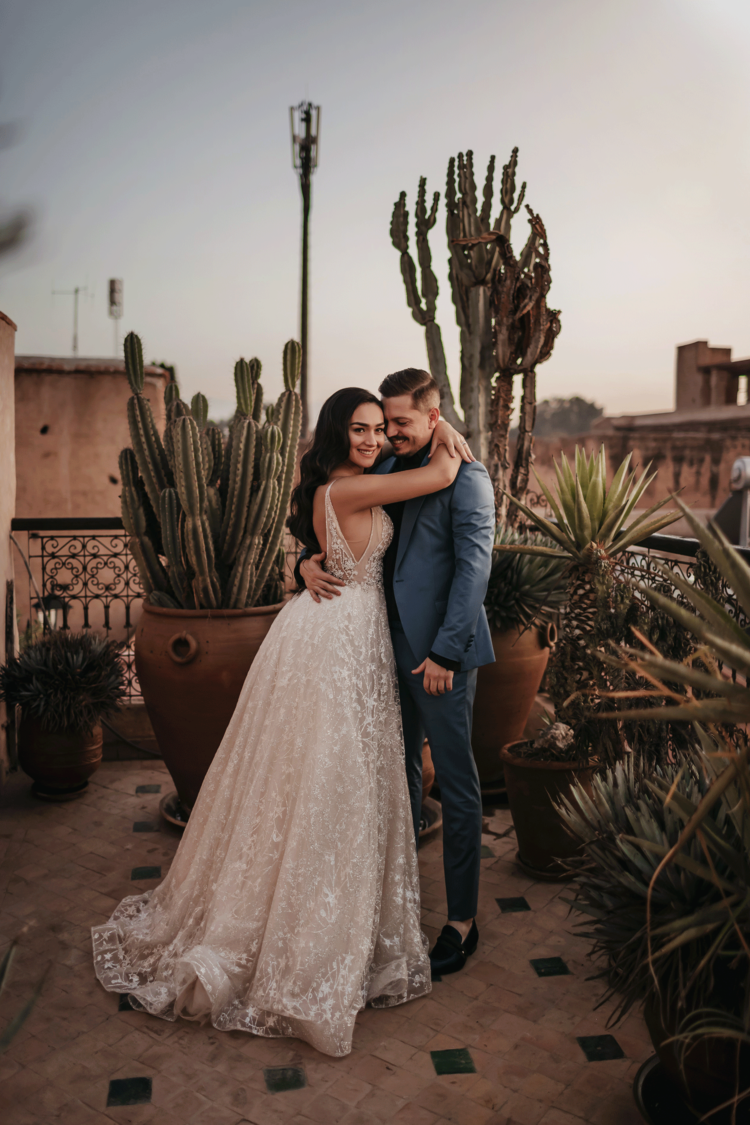 Bride-and-groom-wedding-photoshoot-in-Marrakech.gif
