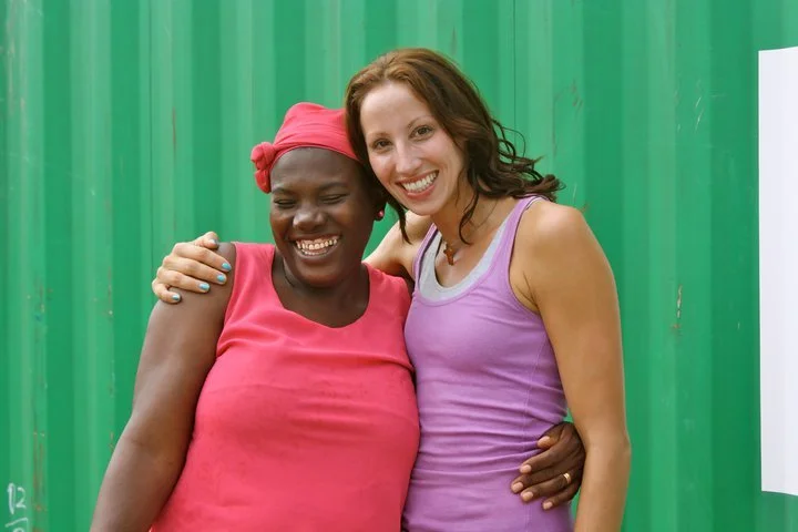 Deux Mains Julie and Jolina