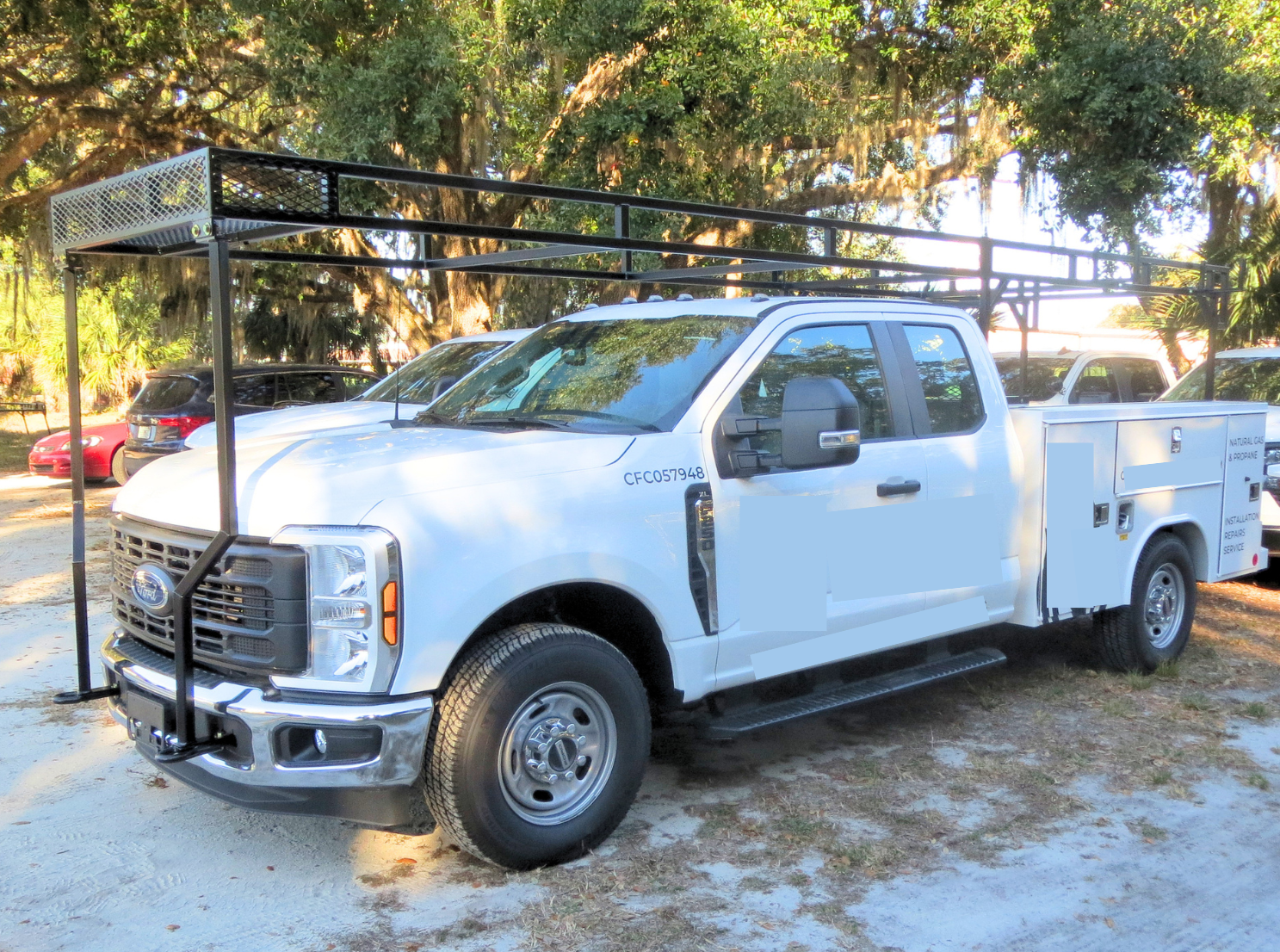 Ford Super duty with Reading service body with full length rack