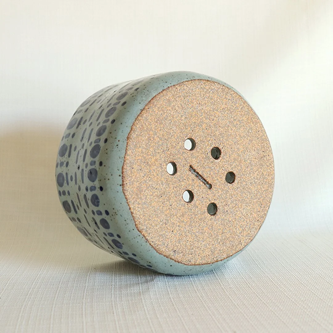 ceramic planter2 bottom.jpg