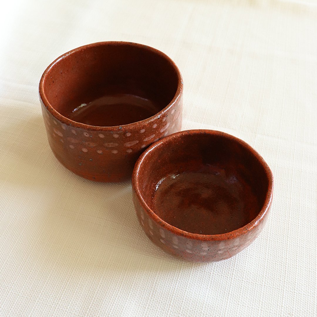red bowls set top.jpg