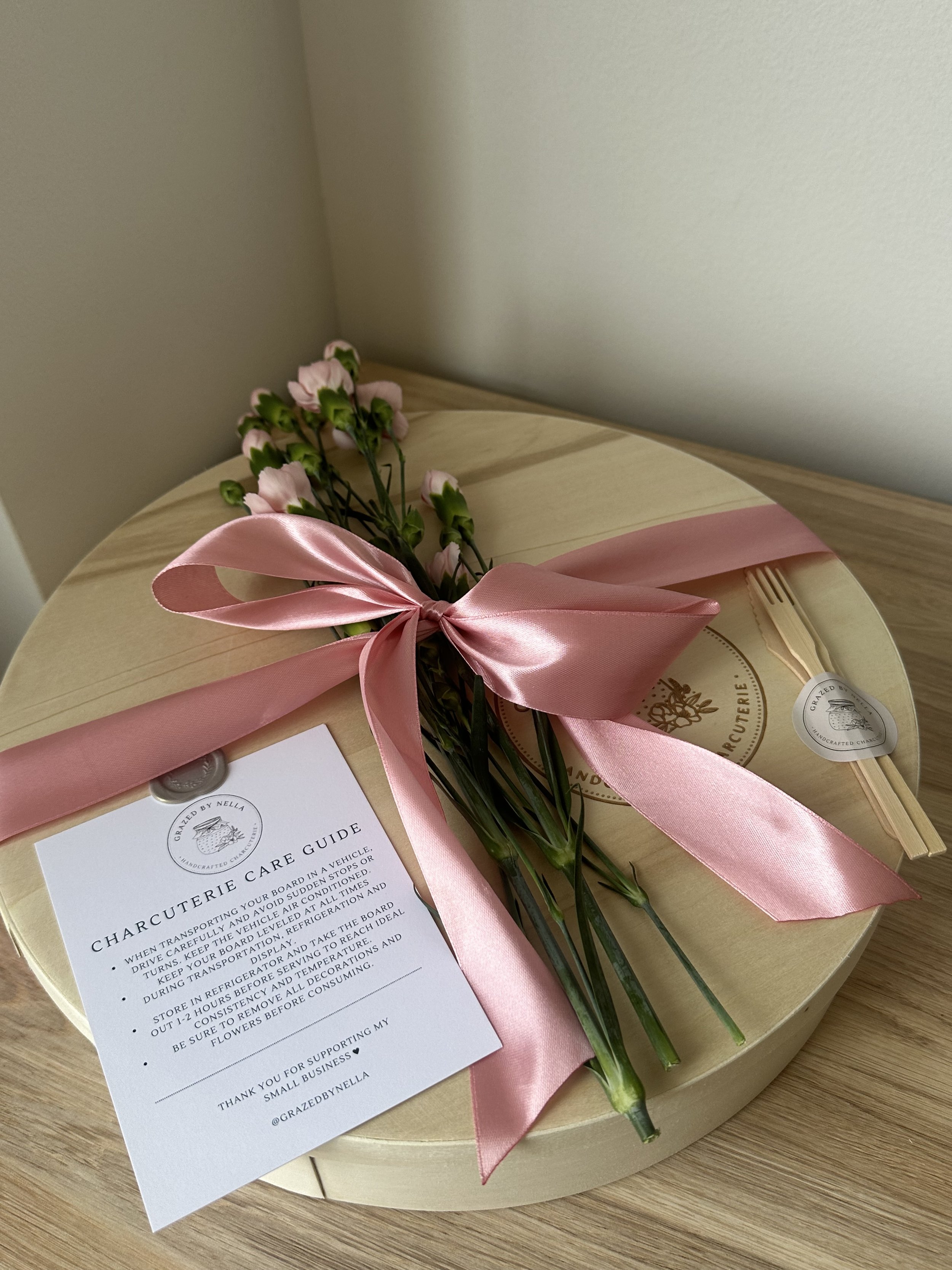 Medium Charcuterie Box