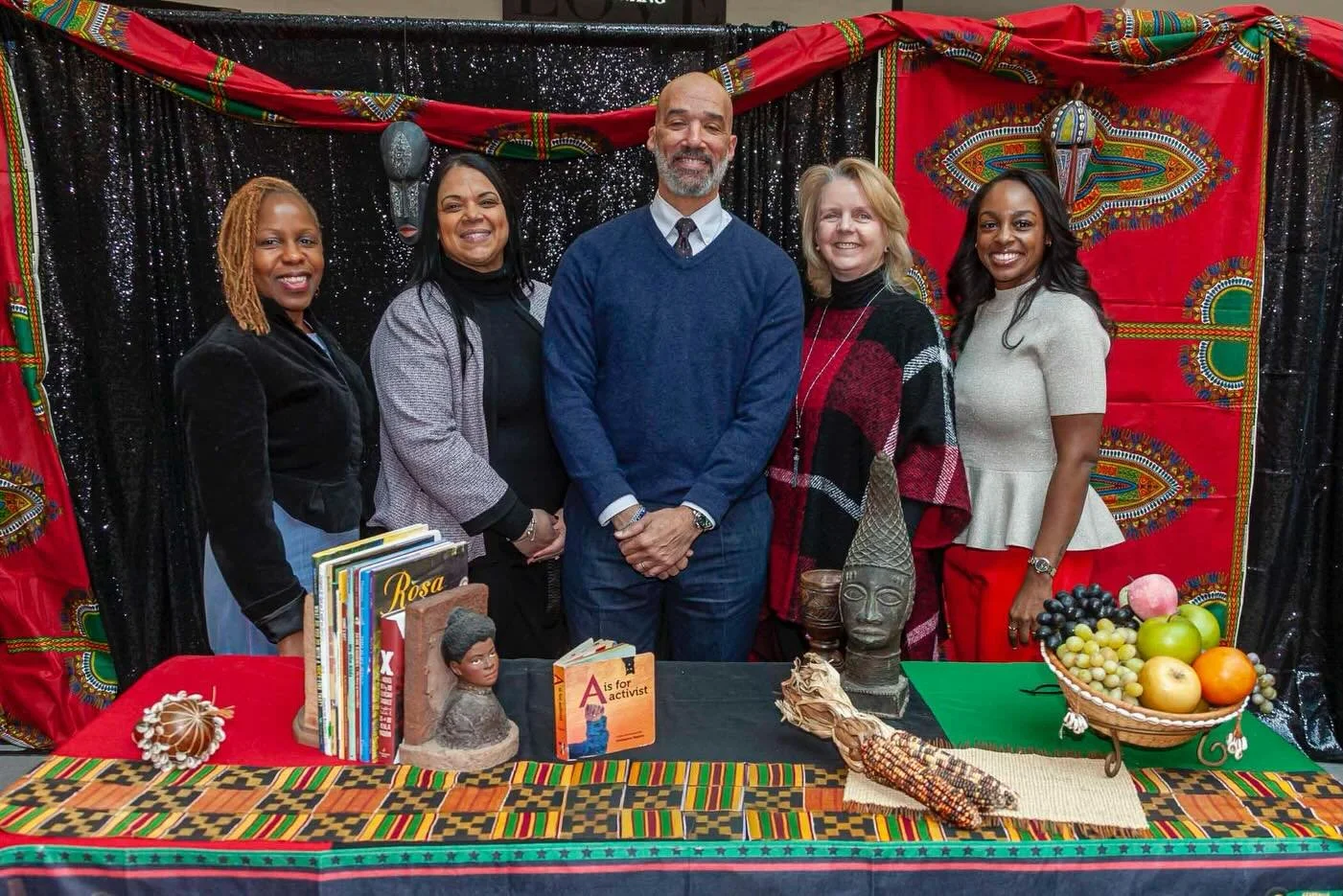 Thank you to Zion Cathedral Church of God in Christ, Simon Property Group, and the Nassau County Legislature Democratic Caucus for hosting such a beautiful Kwanzaa celebration.

I was honored to join our community at Roosevelt Field to reflect on the