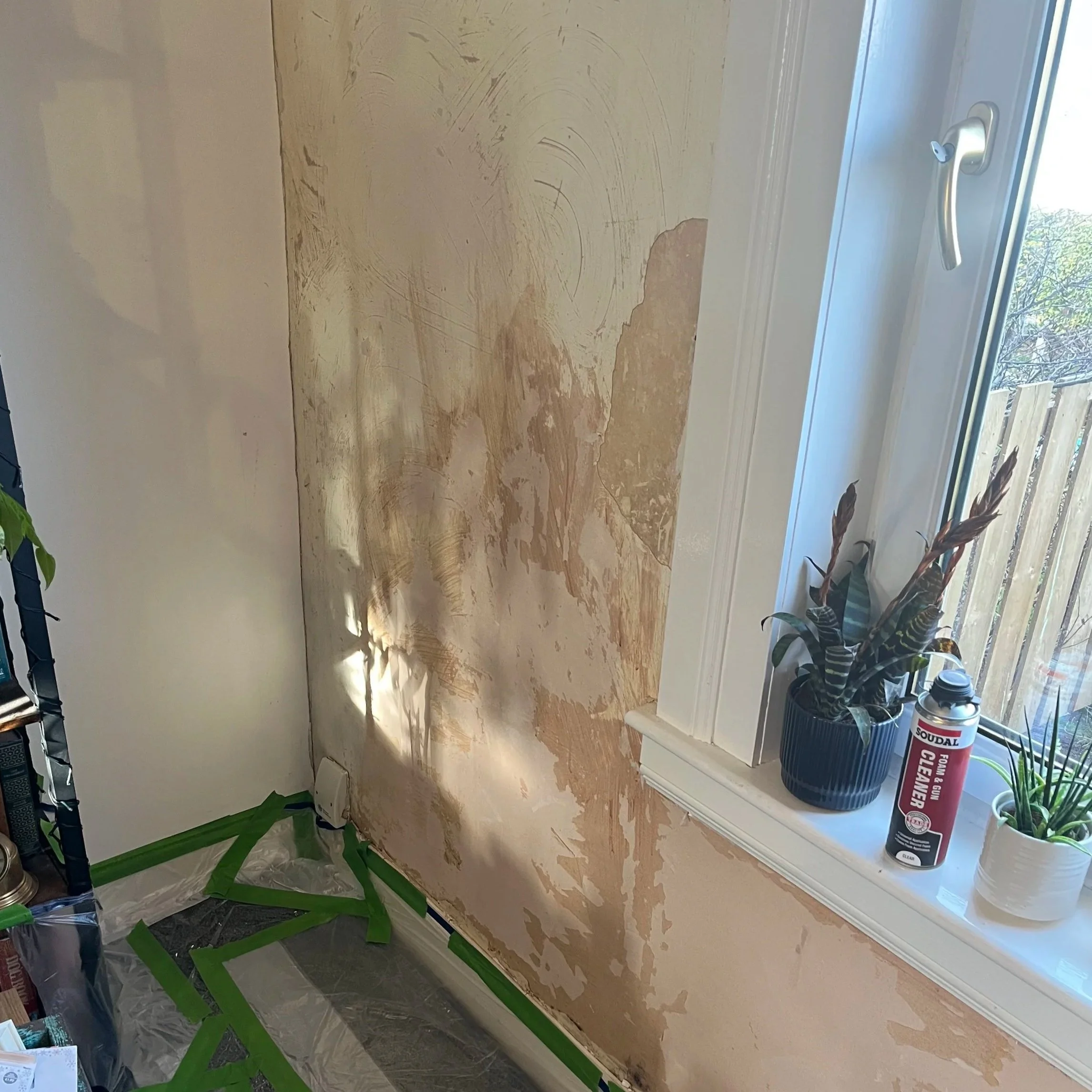 Damp wall stripped the paper off the wall and the customer had been left with a naked wall after a previous decorator had left them with no contact. Prepped fully, repaired and sealed the wall.