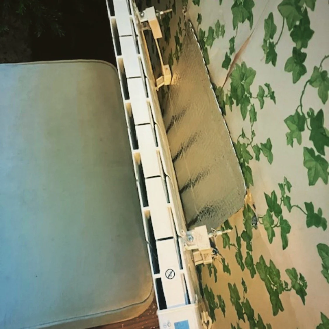 Before ➡️ After
This radiator had pulled away from the wall and needed more than just a quick fix. I opened the area up, added a solid timber framework behind the plasterboard to properly strengthen the wall, then securely re-mounted the radiator so 