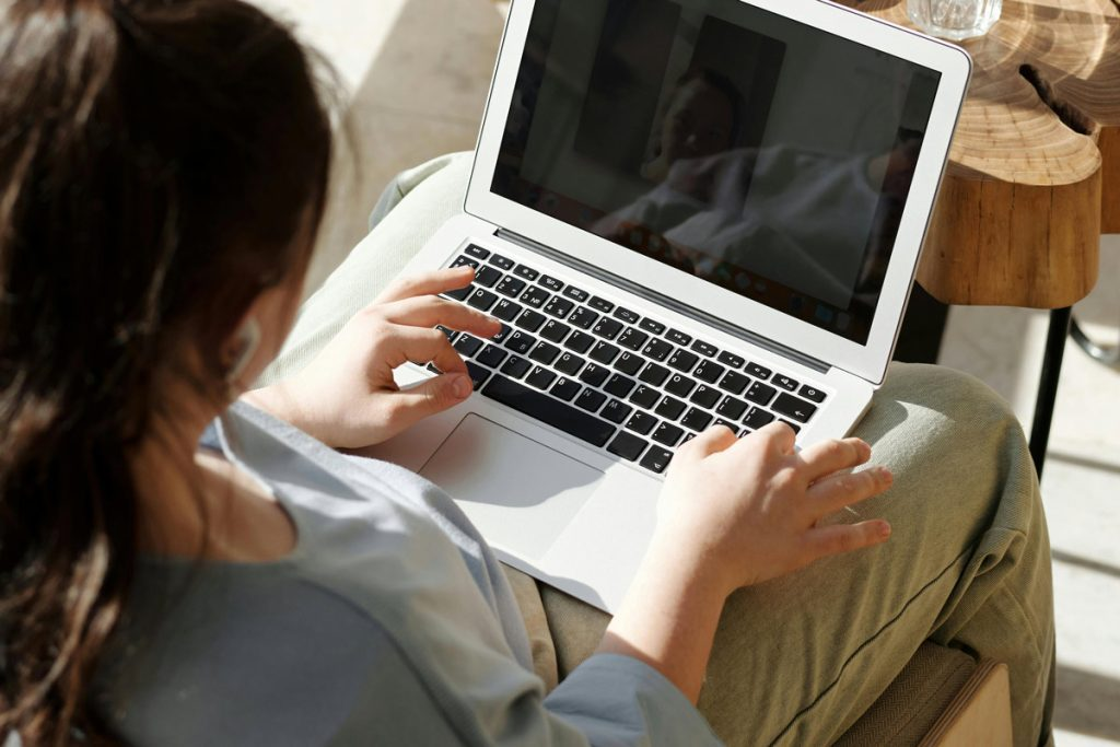 Online Therapy in Seattle - What Young Adults Should Know Before Starting