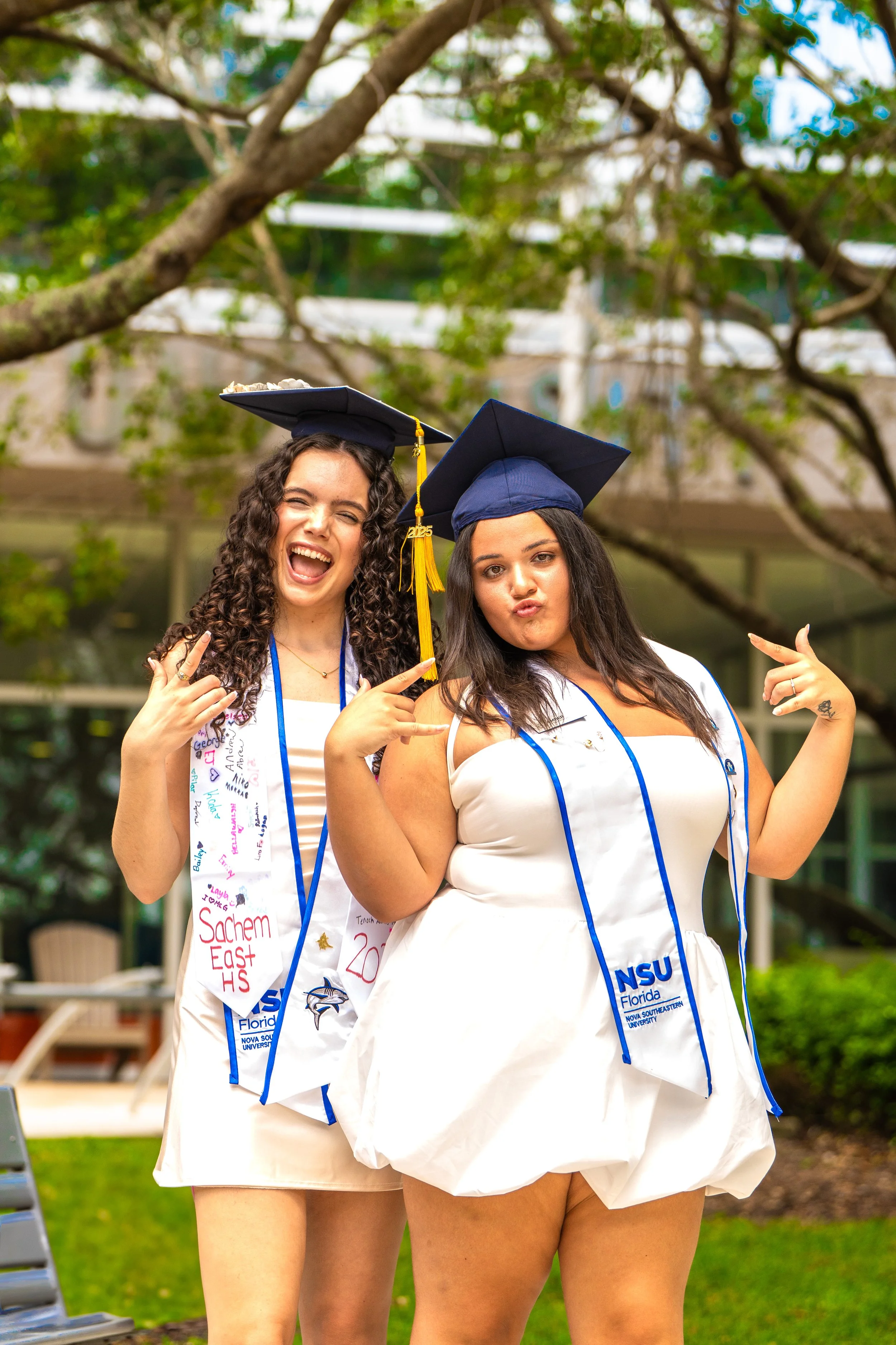 Amber and Emily Grad-130.jpg