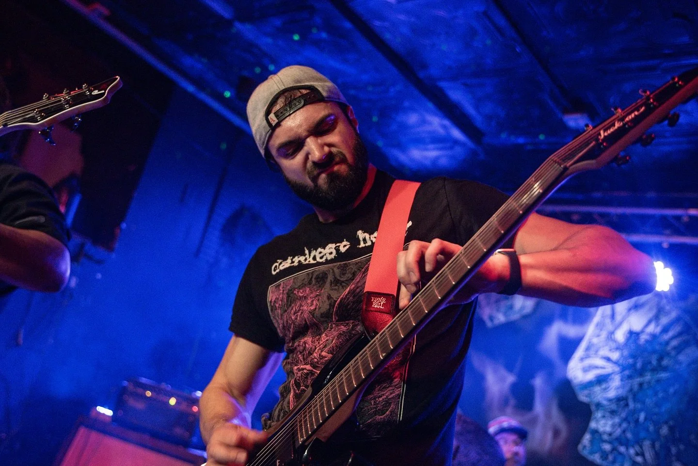 (S)mug

📸: @brxanphoto 

👤: @scratchnshred 
🎸: @officialjacksonguitars 

#HEMI #HEMIMUSIC #heavymetal #metal #thrashmetal #progmetal #doommetal #powermetal #metalband #metalhead #metalmusic #heavymetalmusic #diy #independent #independentartist #in
