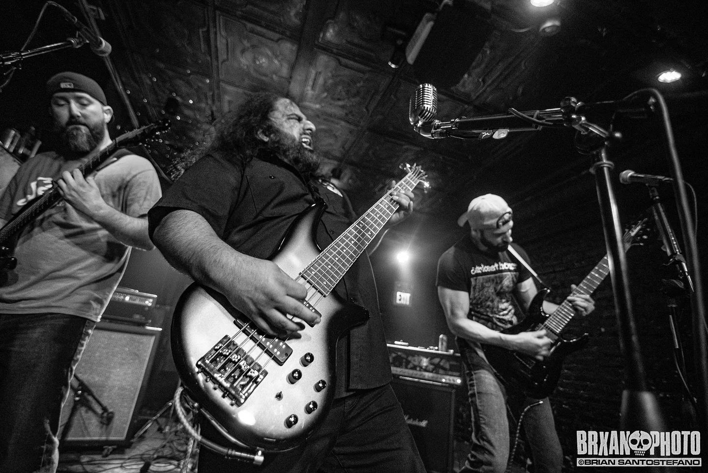 Day Tripper 🏴&zwj;☠️

📸: @brxanphoto 

👥: @smturnbull30 / @trentzuberi / @scratchnshred 
🎸: @officialjacksonguitars 

#HEMI #HEMIMUSIC #heavymetal #metal #thrashmetal #progmetal #doommetal #powermetal #metalband #metalhead #metalmusic #heavymetal