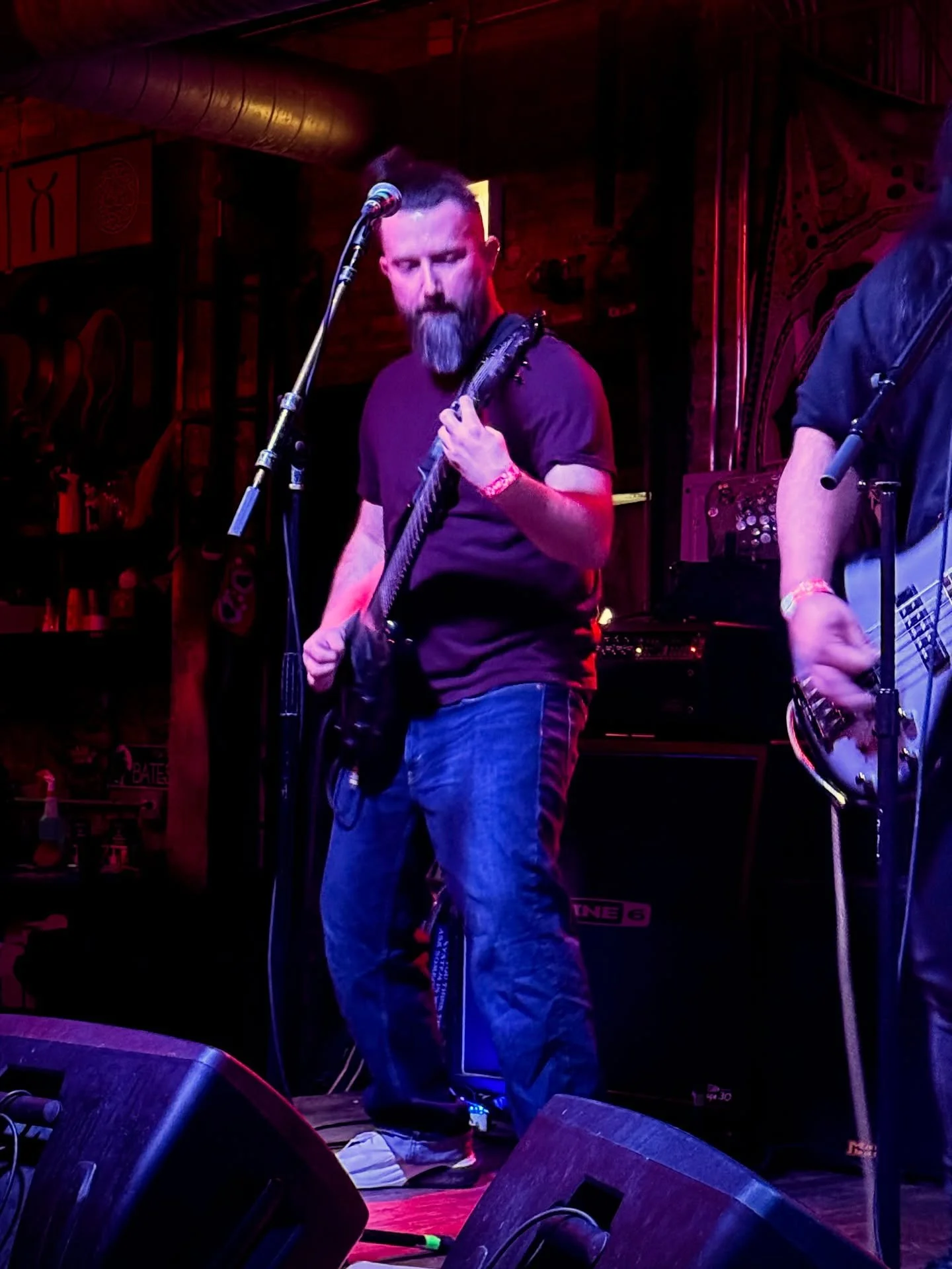 Sean Turnbull / Reggie&rsquo;s / December 5th 2025

📸: @alexandraregia 
👤: @smturnbull30 
🏟️: @reggieslive 
🎸: @music_man 

#HEMI #HEMIMUSIC #heavymetal #metal