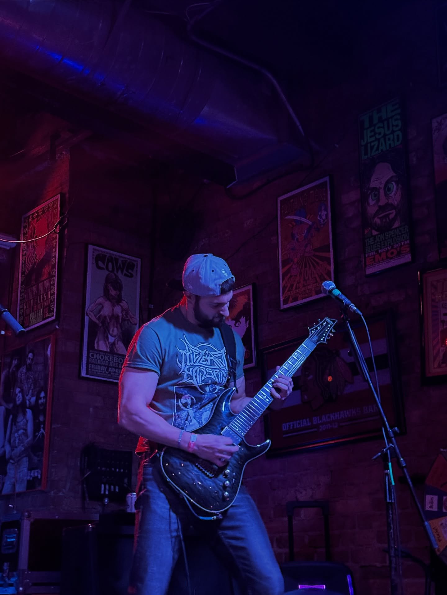 📸: @alexandraregia 

👤: @scratchnshred 
🏟️: @reggieslive 
🎸: @schecterguitarsofficial 

#HEMI #HEMIMUSIC #guitar #guitarist #chicago