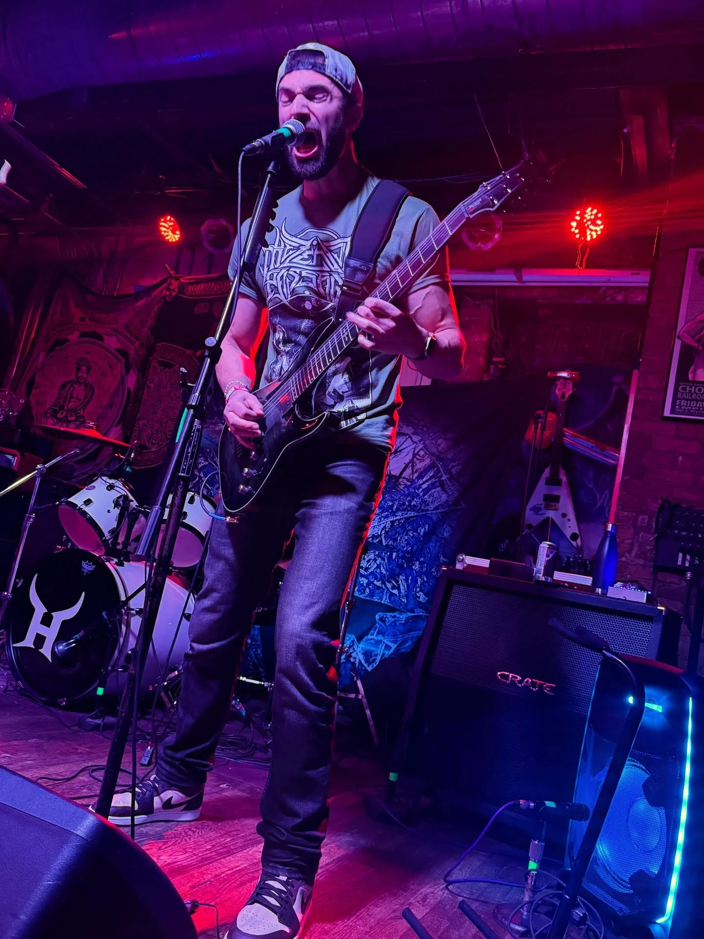 Tim Wilkens / Reggie&rsquo;s / December 5th 2025

📸: @alexandraregia 
👤: @scratchnshred 
🏟️: @reggieslive 
🎸: @schecterguitarsofficial 

#HEMI #HEMIMUSIC #heavymetal #metal #thrashmetal #progmetal #doommetal #powermetal #metalband #metalhead #met