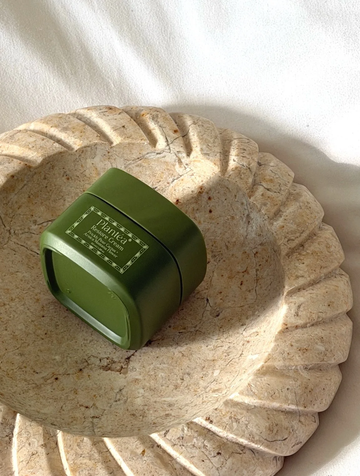 If your skin&rsquo;s been feeling dry or off lately&hellip; this is your sign 🤍

Restore Cream hydrates deeply while keeping your skin calm, balanced, and glowing