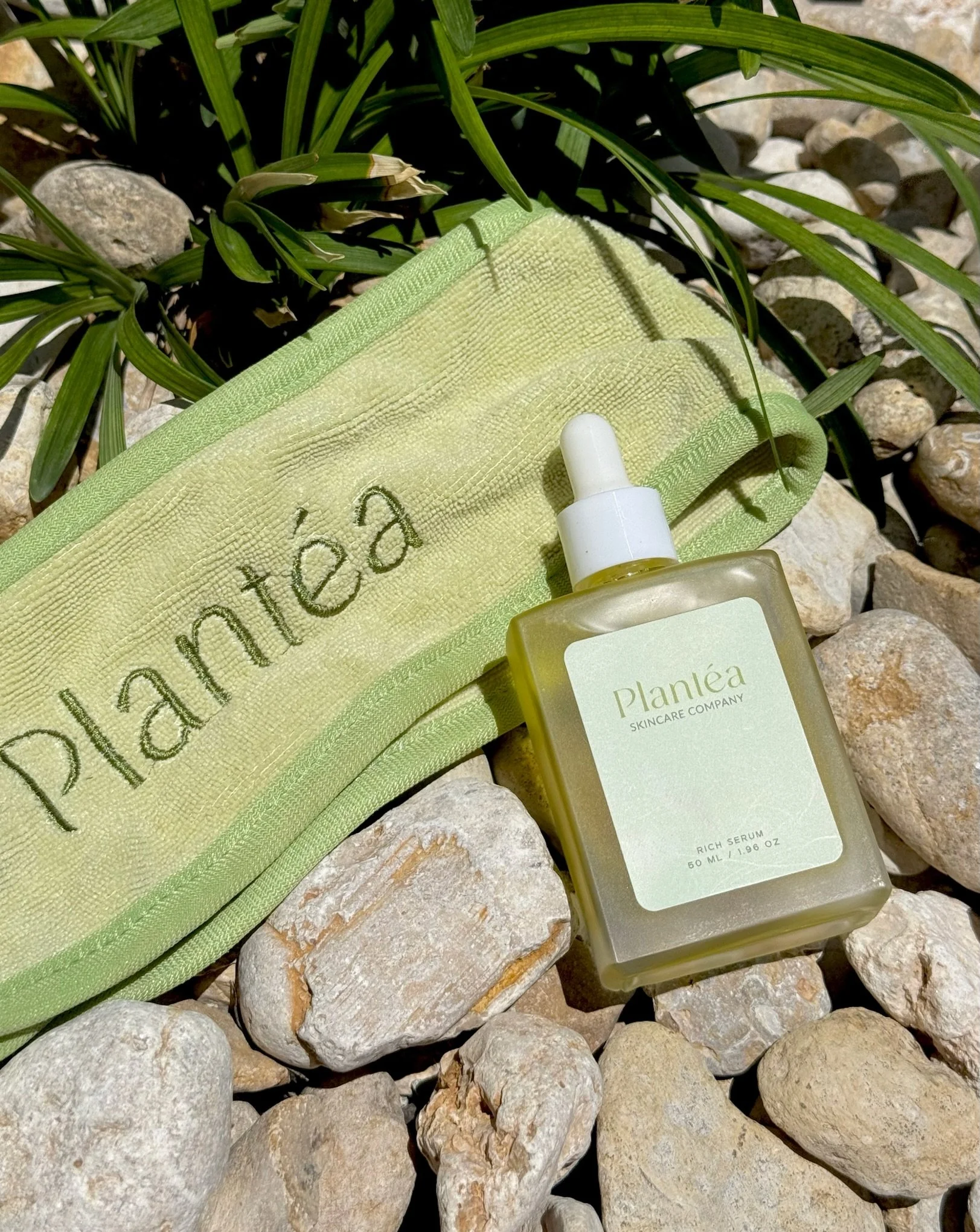 Rooted in nature, made to restore 🌵

Our Rich Serum delivers deep nourishment and lasting moisture, helping your skin feel balanced, calm, and naturally radiant 🤍✨

Available for purchase on our website and Amazon!
