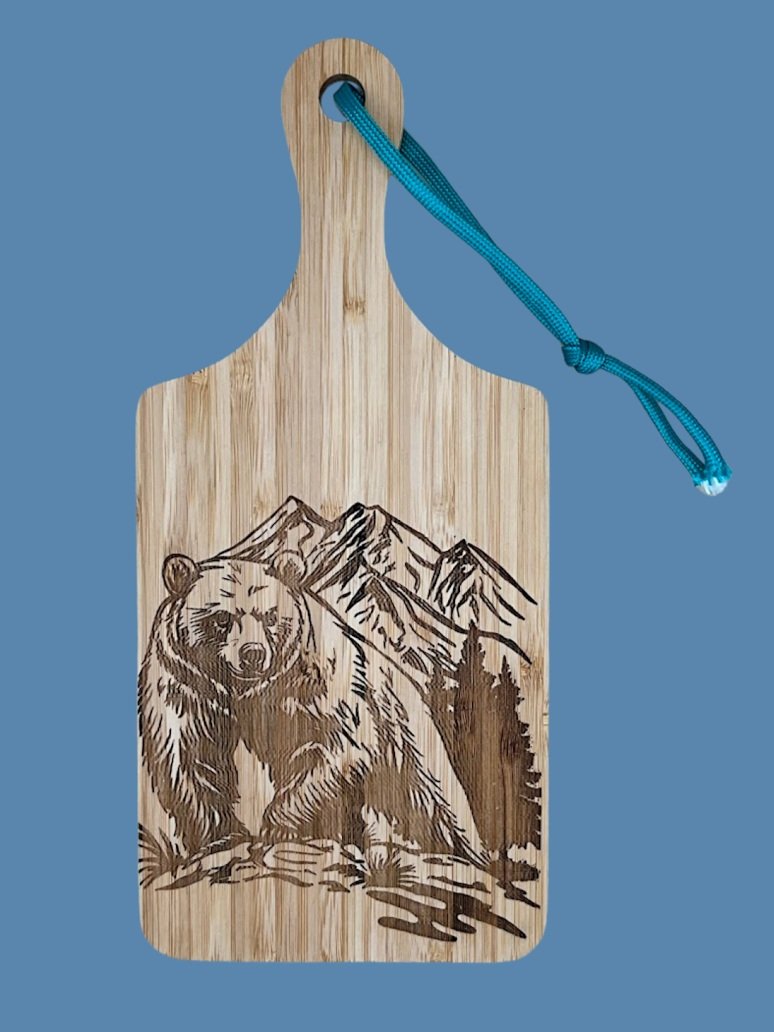 Bring+a+unique+blend+of+nature+and+language+to+your+kitchen+with+this+handcrafted+5%E2%80%9Dx7%E2%80%9D+bamboo+cutting+board.+Featuring+a+detailed+laser-engraved+design+of+a+wolf+forming+the+American+Sign+Languag.zip+-+4.jpg