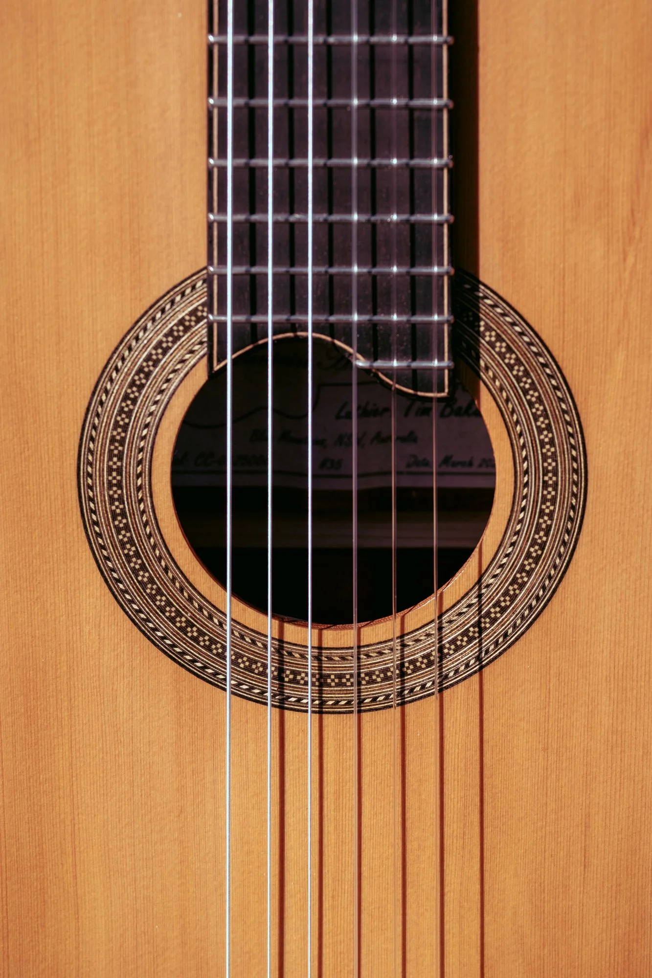 Mountain-Art-Guitars-Acoustic-Image-4.jpg