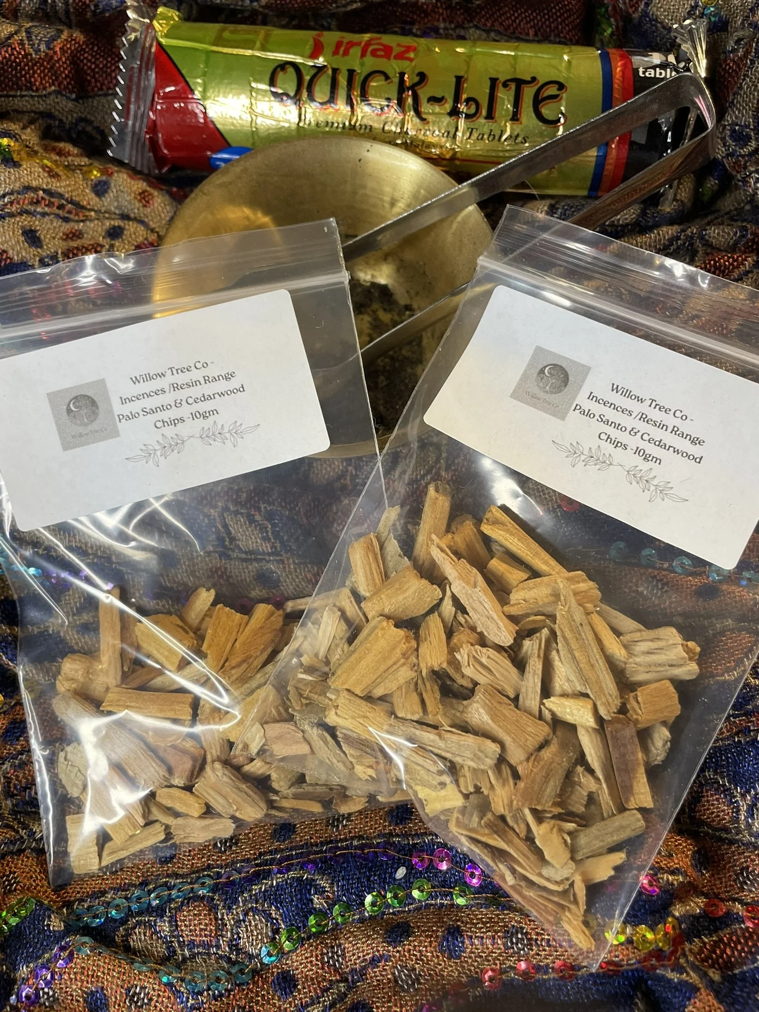 Palo Santo & Cedarwood Chips - Incense -10gm