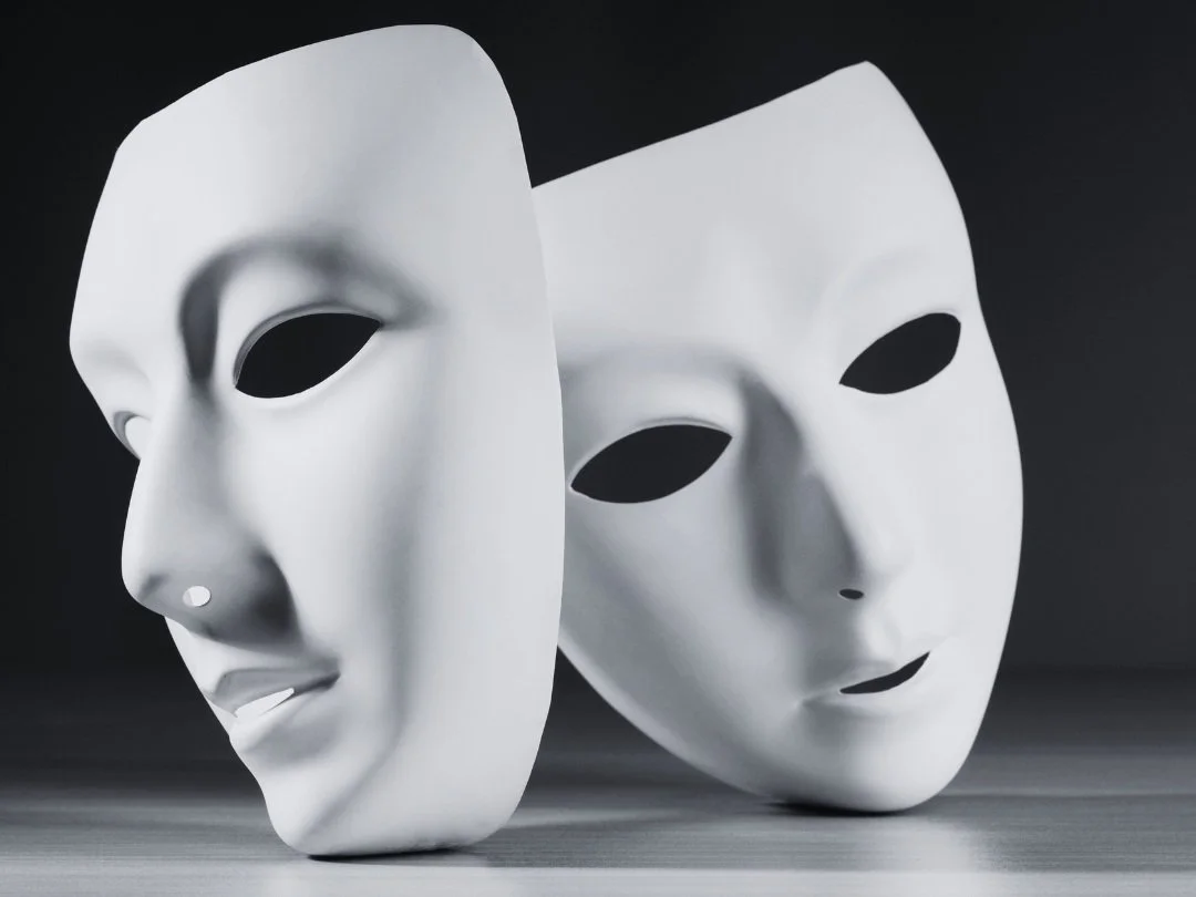 Naming names… Naming clients in tenders: how to balance confidentiality without weakening your bid