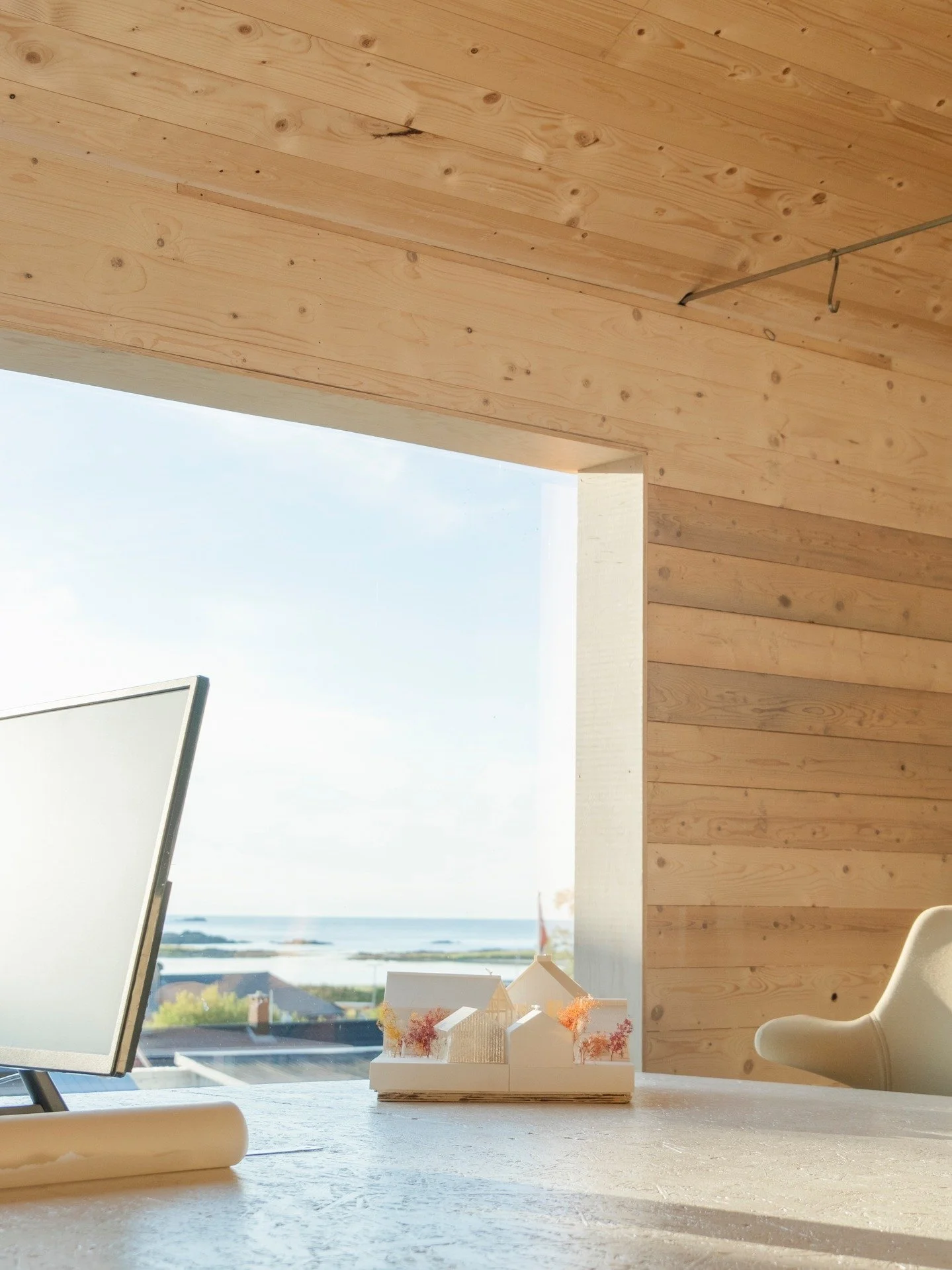 The studio has become more than just a workspace 🖼️💻🎹✍️ &mdash; it's our hideaway and a hub for gatherings, movie nights, and sauna sessions.

#homesforsale #lofotenhighlights #lofoten #lofotenislands #visitlofoten #nordicarchitecture #nordicdesig
