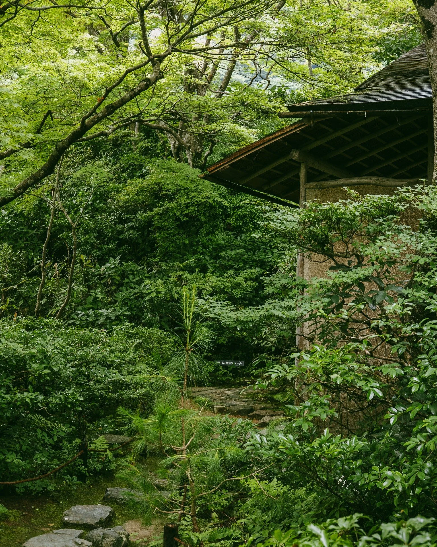 Tekisui-an &mdash; a traditional teahouse along the winding path of the exquisite gardens of Ōkōchi Sansō Villa in Arashiyama, Kyoto.