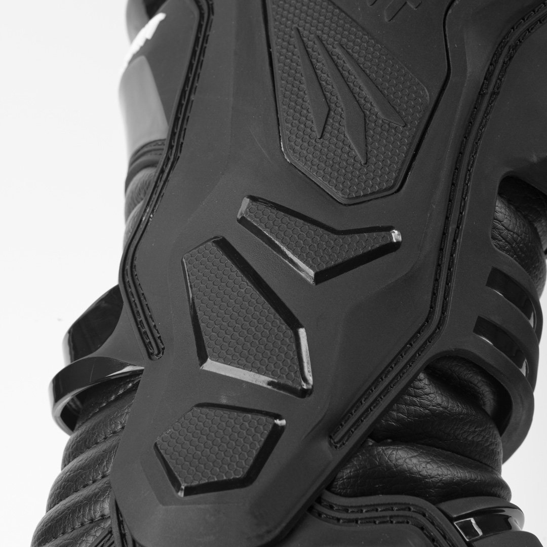 MX101-X-LEGEND-black_close-up_2020_hd_01.jpeg